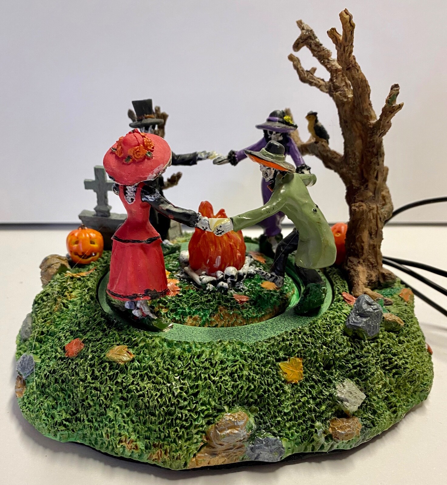 Lemax Spooky Town #74595 SKELETON JAMBOREE Table Accent Piece Spooky Decor