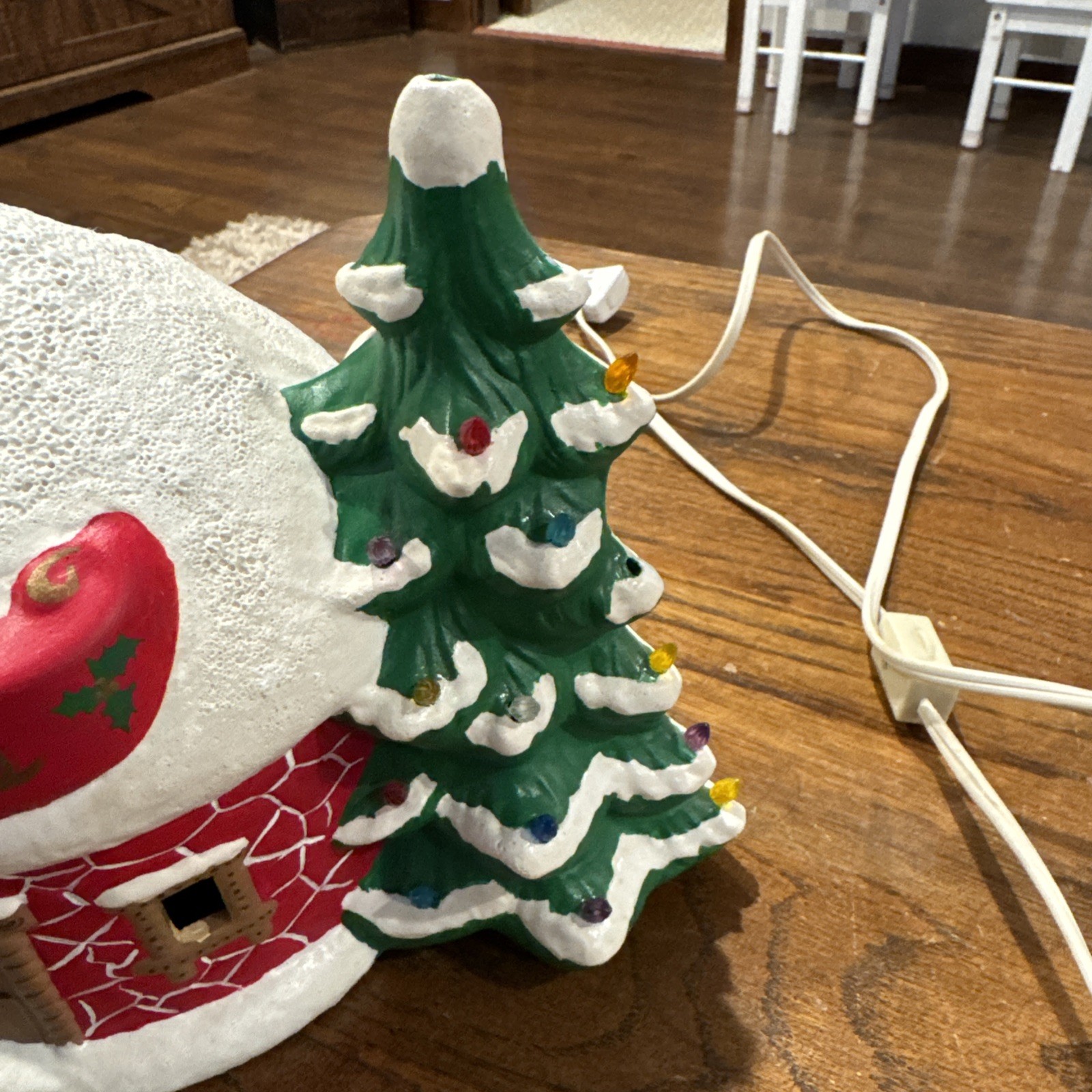 Vintage CERAMIC Igloo Christmas HOUSE Lighted Tress Snowman Christmas Village