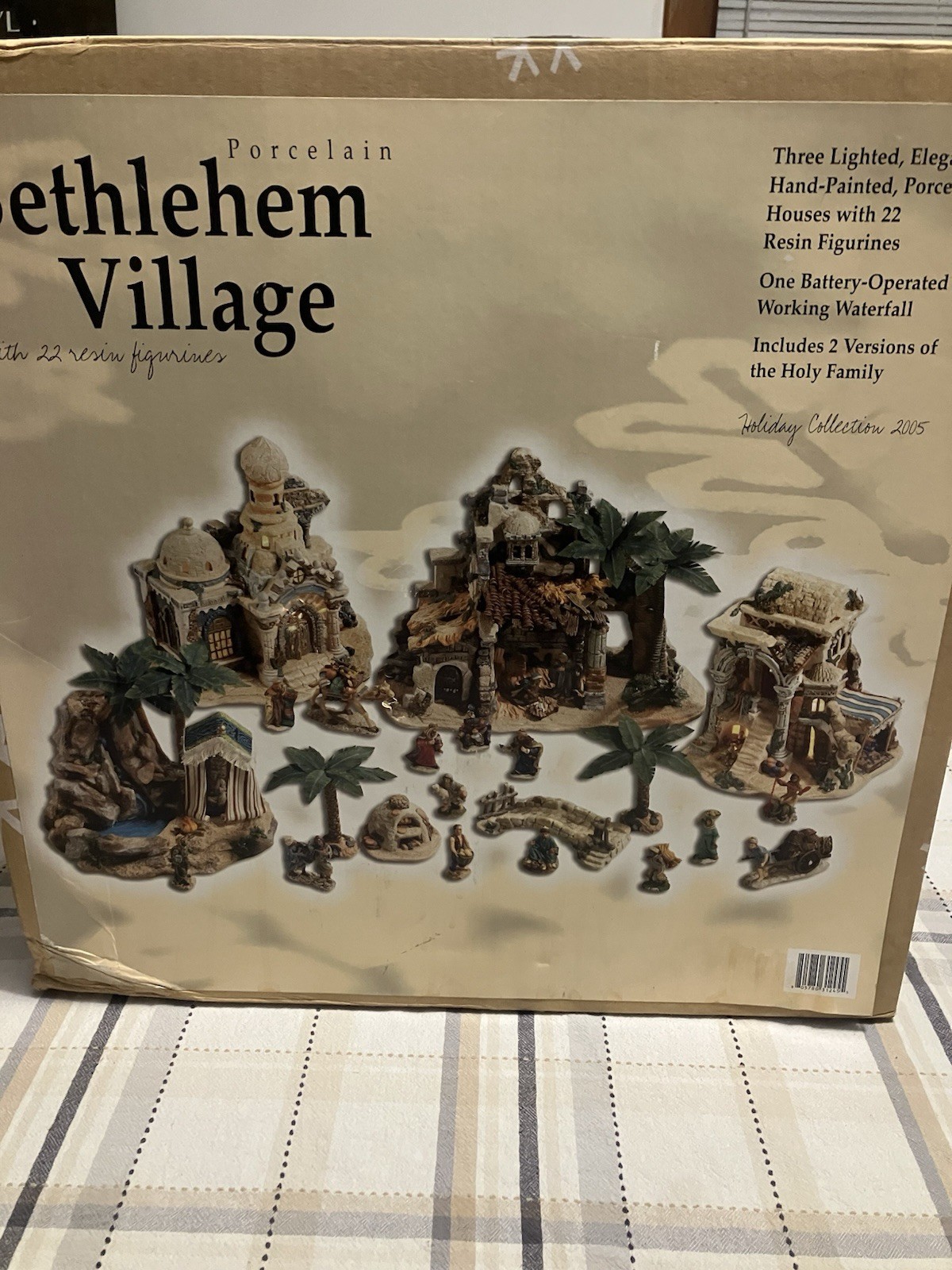 Porcelain Bethlehem Village with 22 Resin Figurines Holiday 2005 Collection