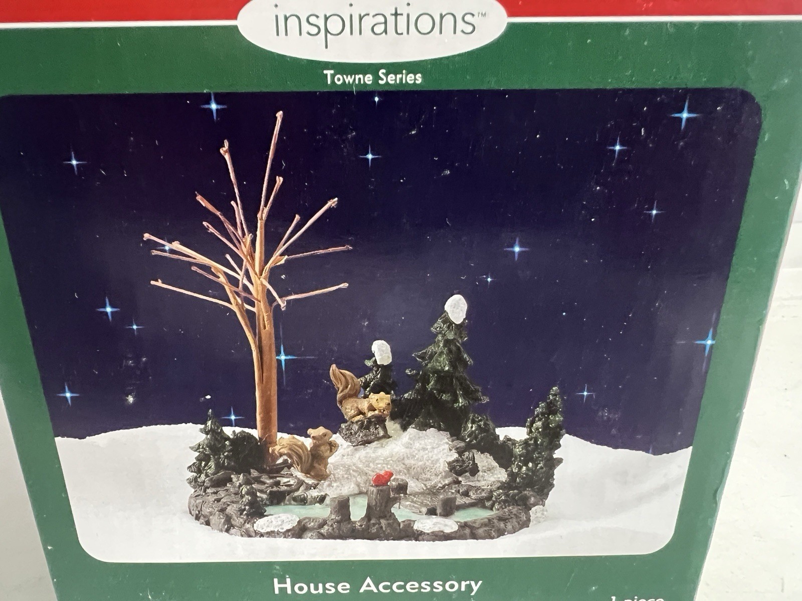 Holiday Inspirations Towne Series Squirrels & Tree House Accessory NIB
