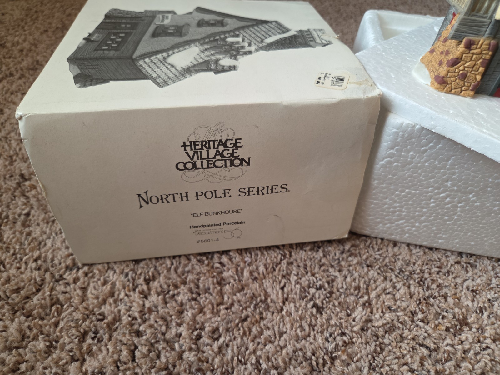 Dept 56 Elf Bunkhouse 5601-4 North Pole Series Heritage Village 1996 w/ Box