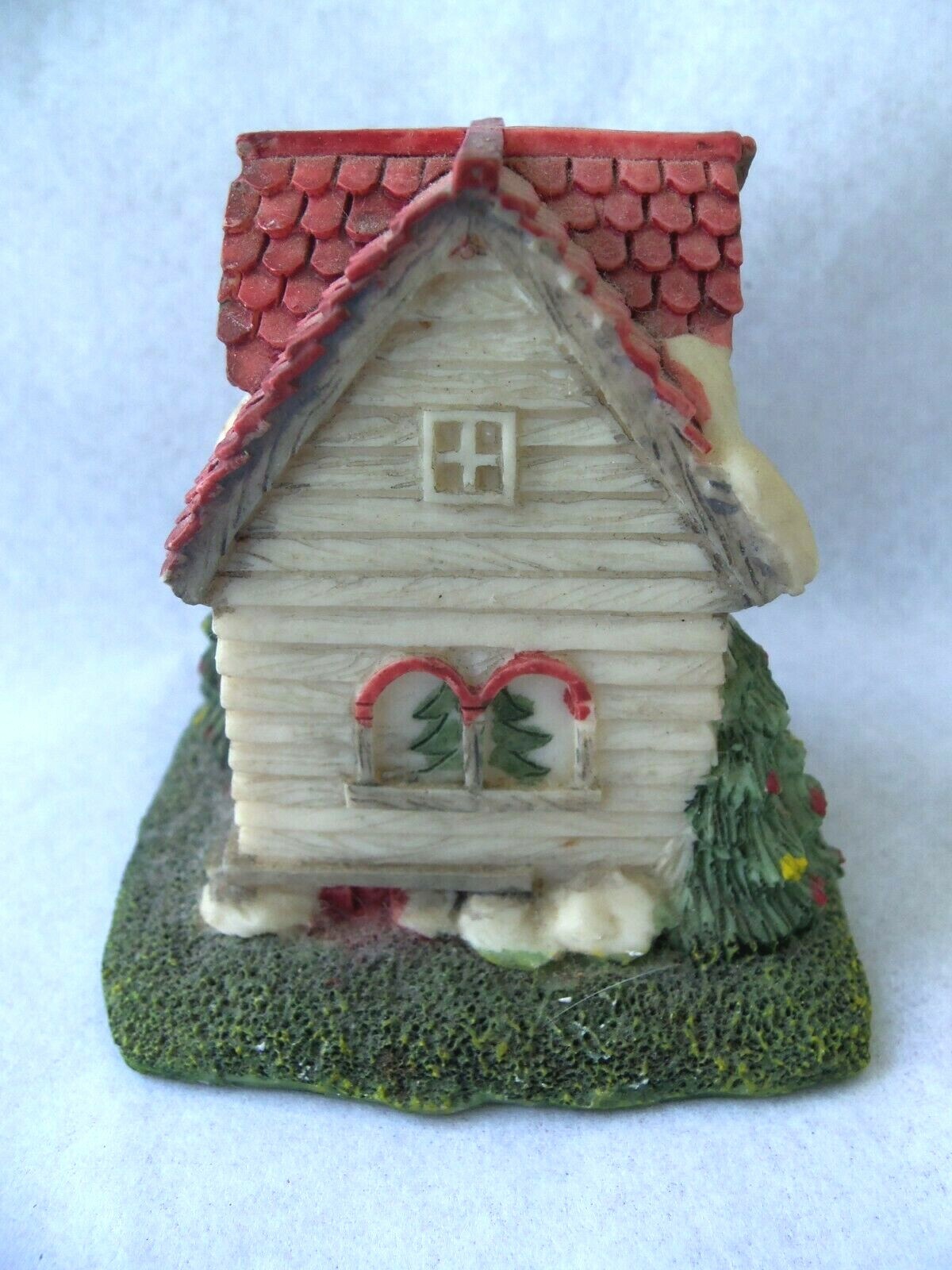 Vtg Christmas Village Antiques Store Christmas Building! 3″ TALL! TAIWAN!