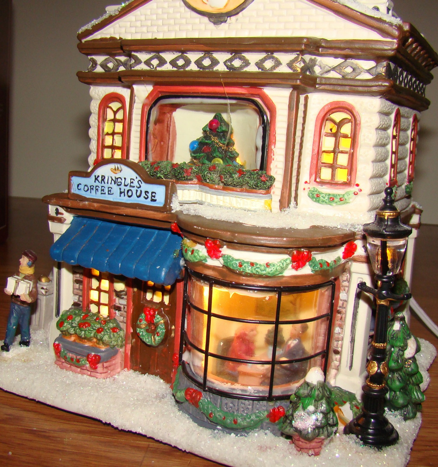 2005 St. Nicholas Square Village KRINGLE’S COFFEE SHOP & CAFE, Lighted