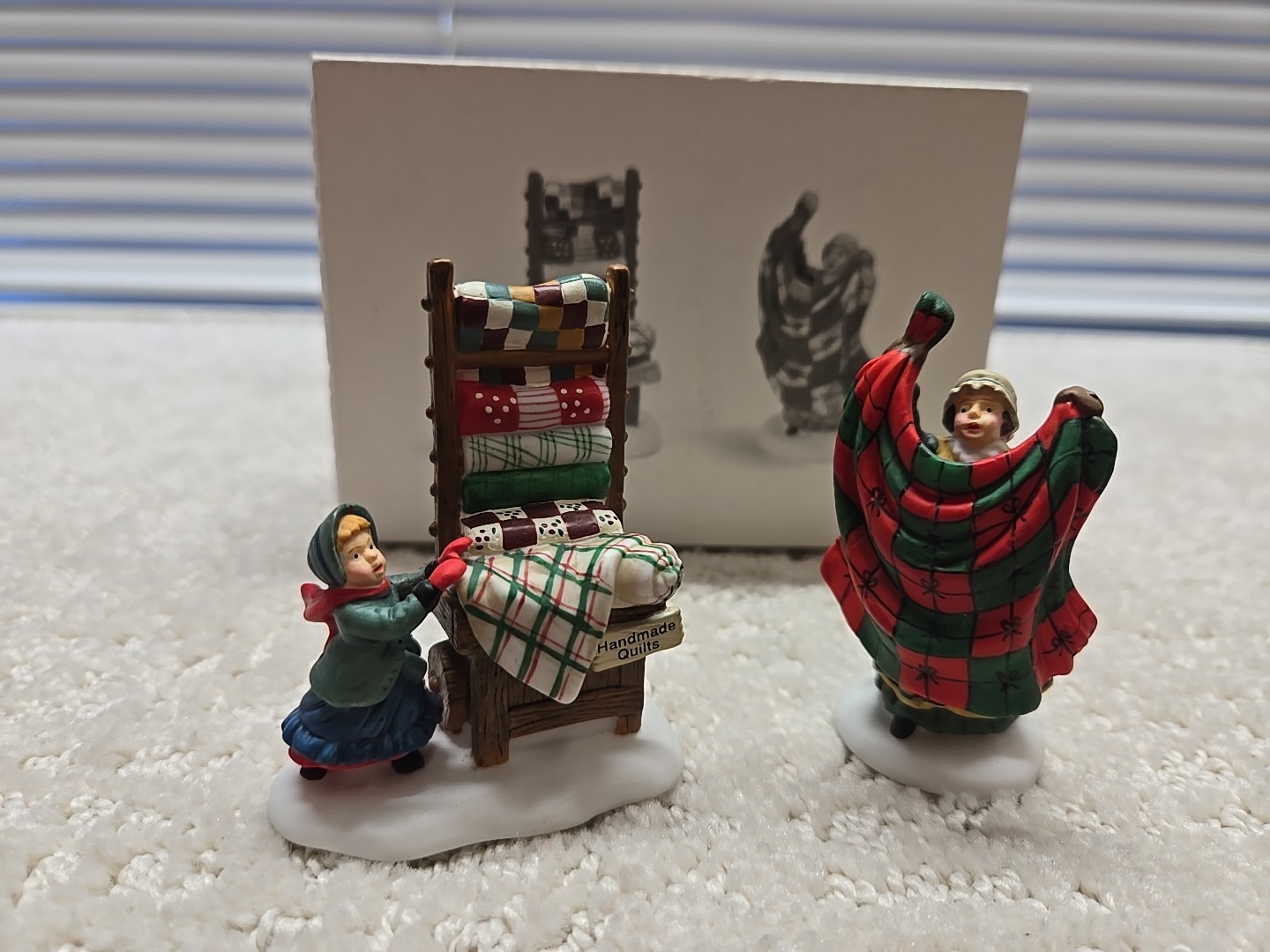 Dept 56 Heritage Village Christmas Bazaar Handmade Quilts Set Of 2 BNIB GSA1