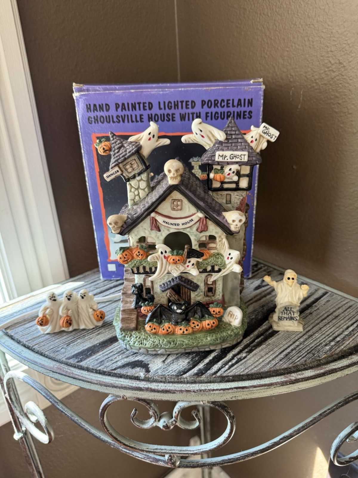 Vintage Halloween Village Ghoulsville Haunted House with 2 Figurines