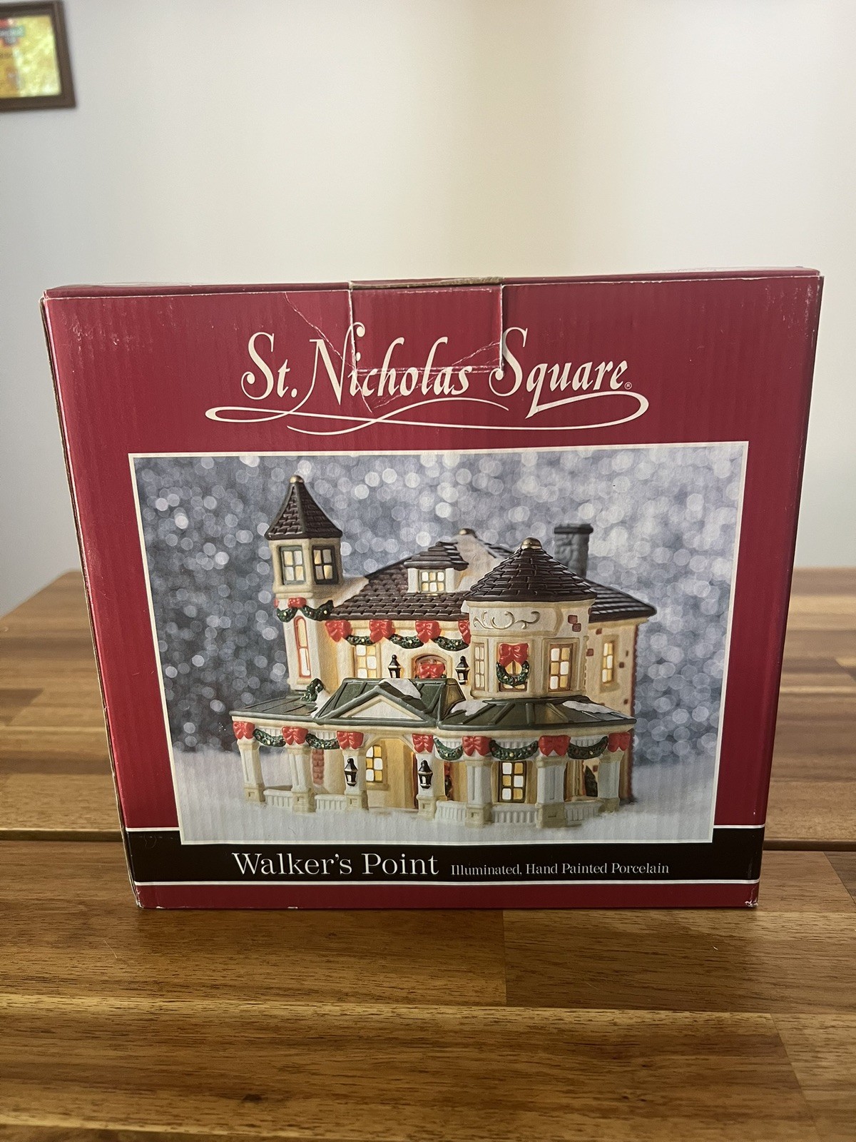 1997 St. Nicholas Square Christmas Village Illuminated, Walker’s Point *SEE DESC