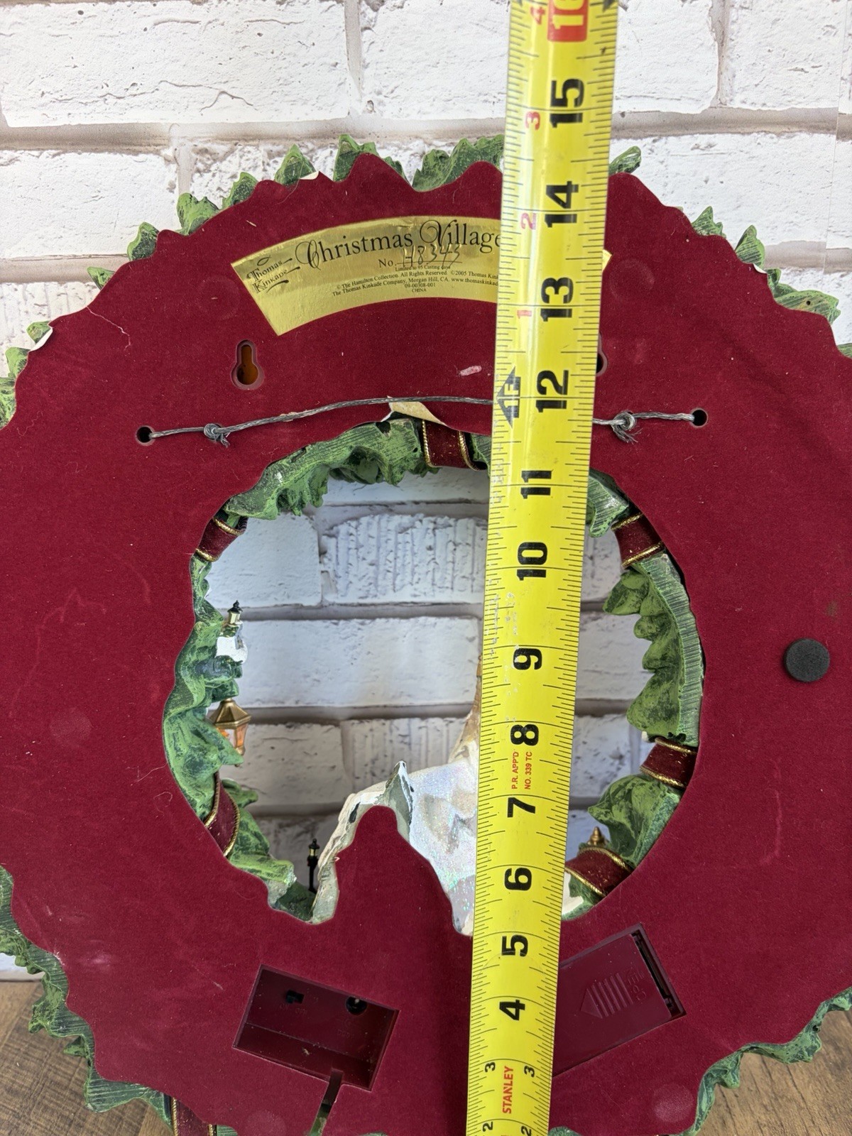 Thomas Kinkade Christmas Village Resin Wreath by Hamilton Collection Numbered