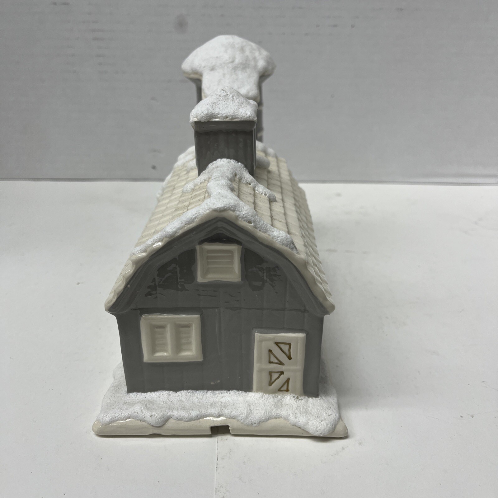 Byron Molds 1979 Ceramic Barn & Silo