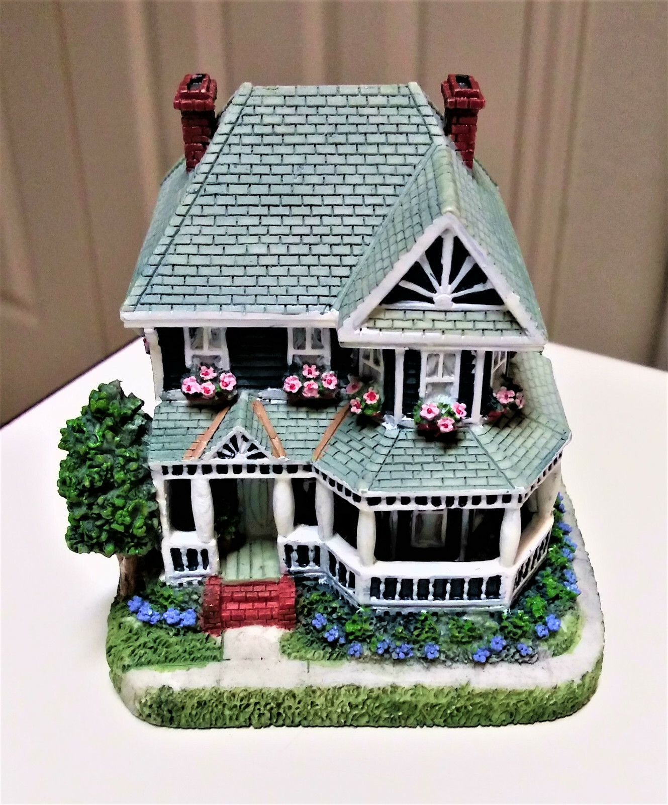 Vintage International Resources Liberty Falls JEREMIAH SOBEL’S HOME AH205 No Box