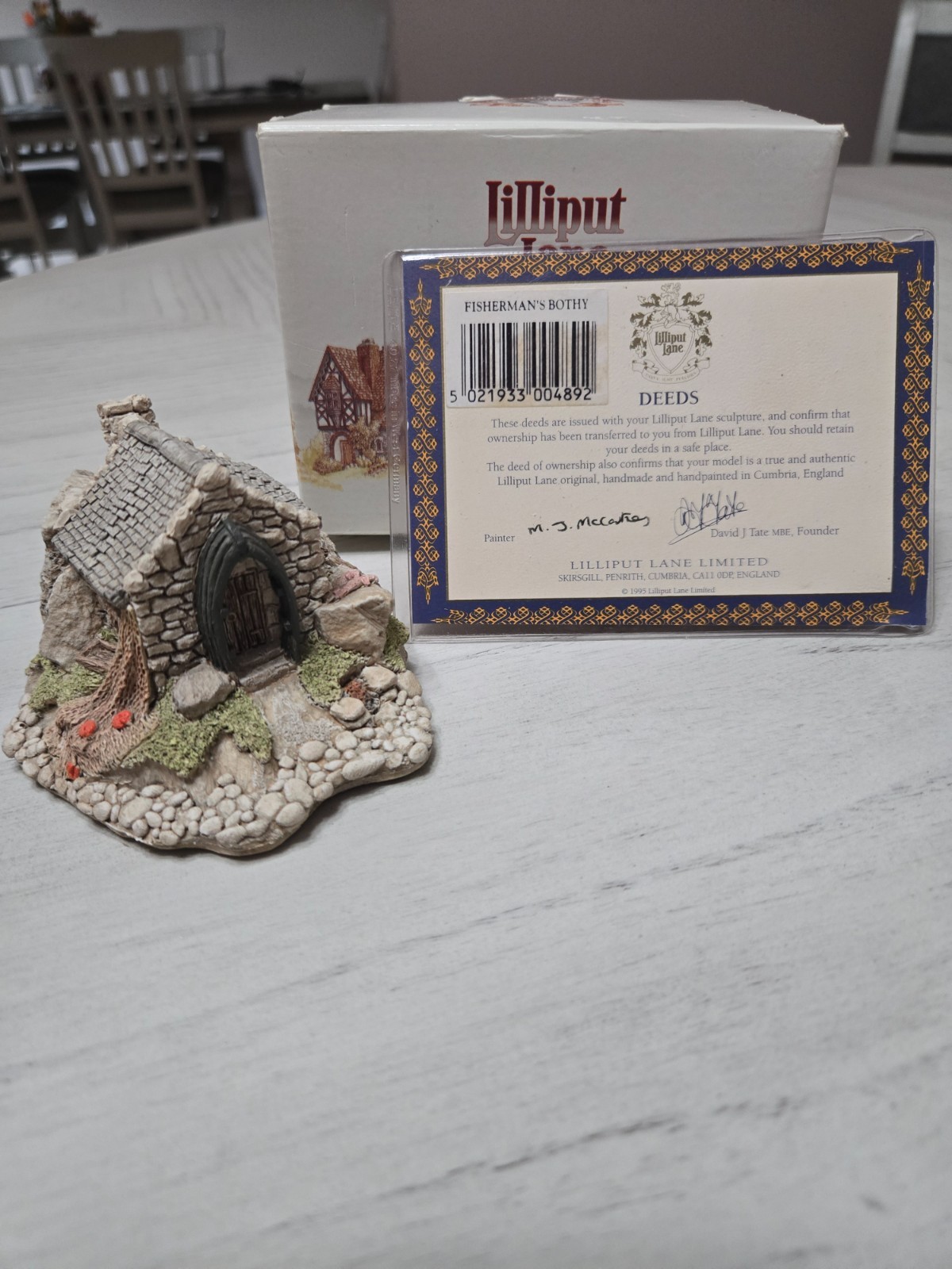 Lilliput Lane Collectible “Fishermen’s Bothy” 1990, W/DEED, original box