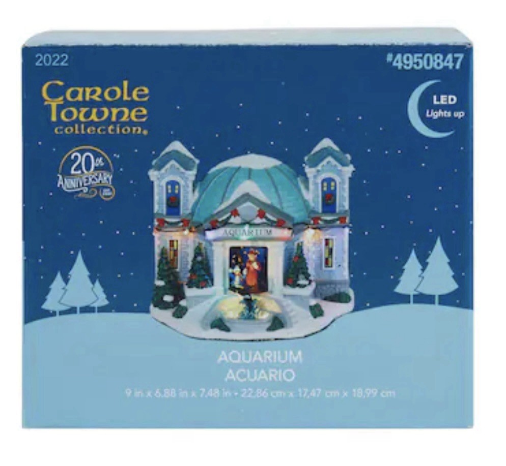 2022 Carole Towne Christmas Village Aquarium New