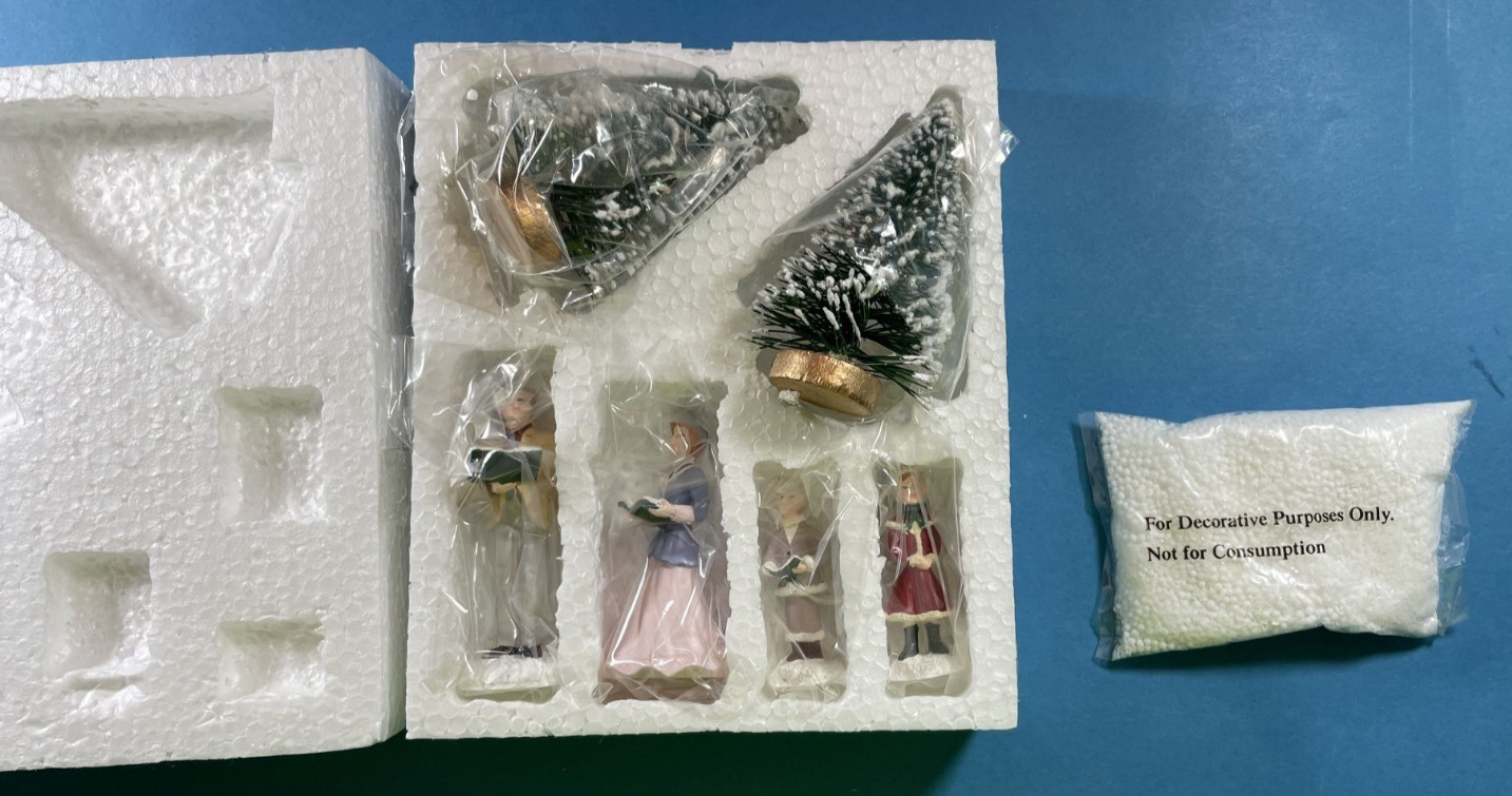 Avon Holiday Treasures Gazebo Accessory Kit- NEW-The Smiths-Caucasian- 2002