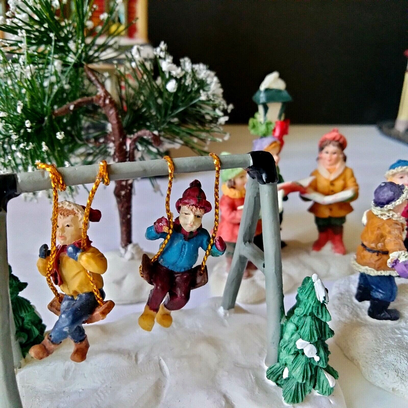 Enchanted Forest 2003 5 pc Lit Christmas Village School and Church, Figures