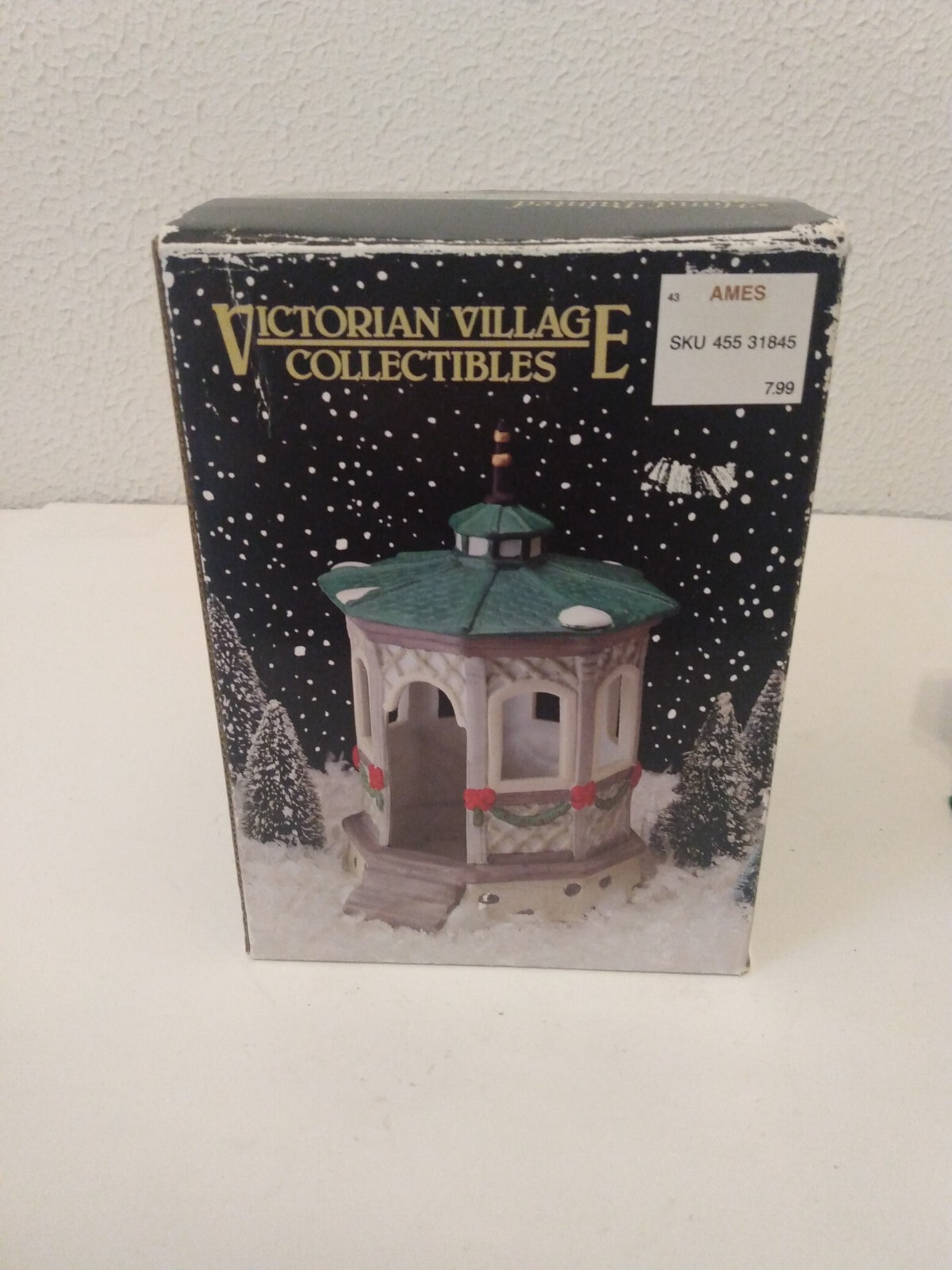 Victorian Village Collectibles 1993 Porcelain HandPainted The Old Towne Pavilion