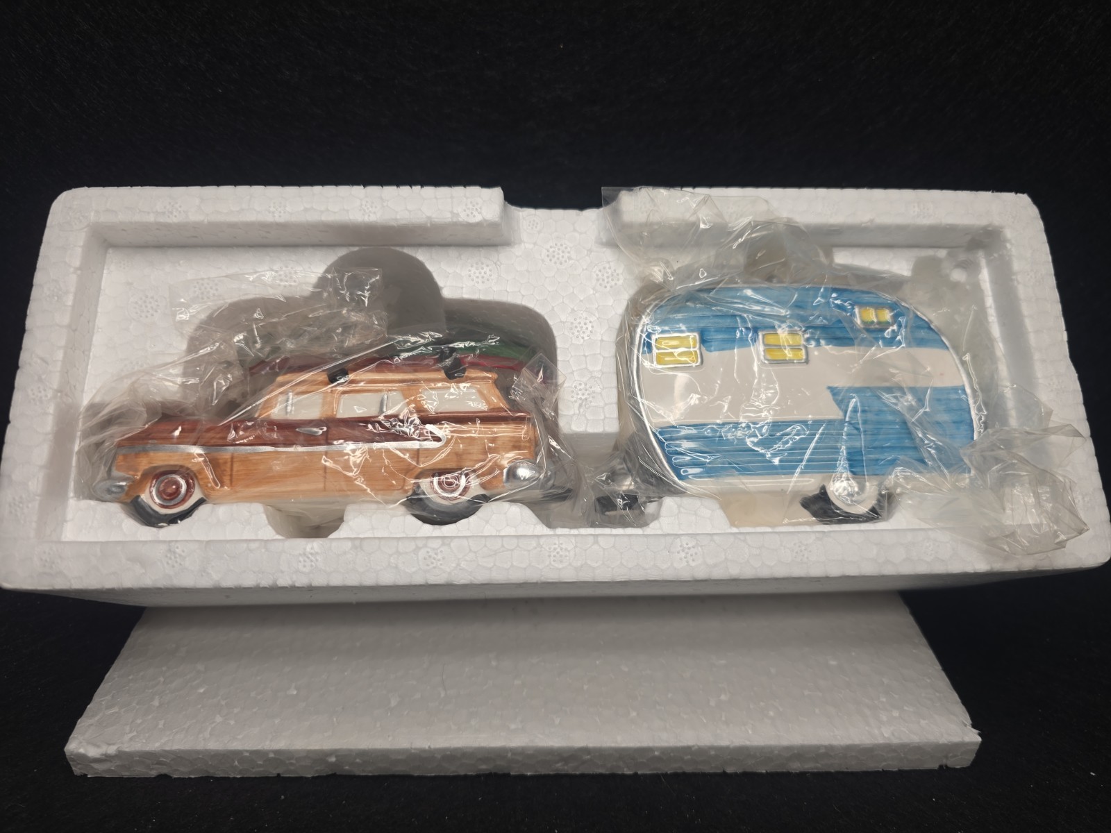 Camper Department 56 : On The Road Again  Snow Village – Set of 2 pcs – Car