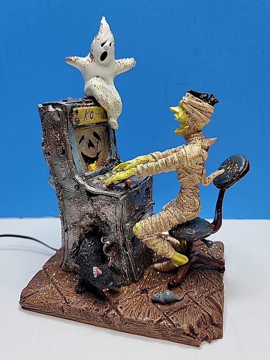 Department 56 Lighted Halloween Scene Mummy – 56.35137