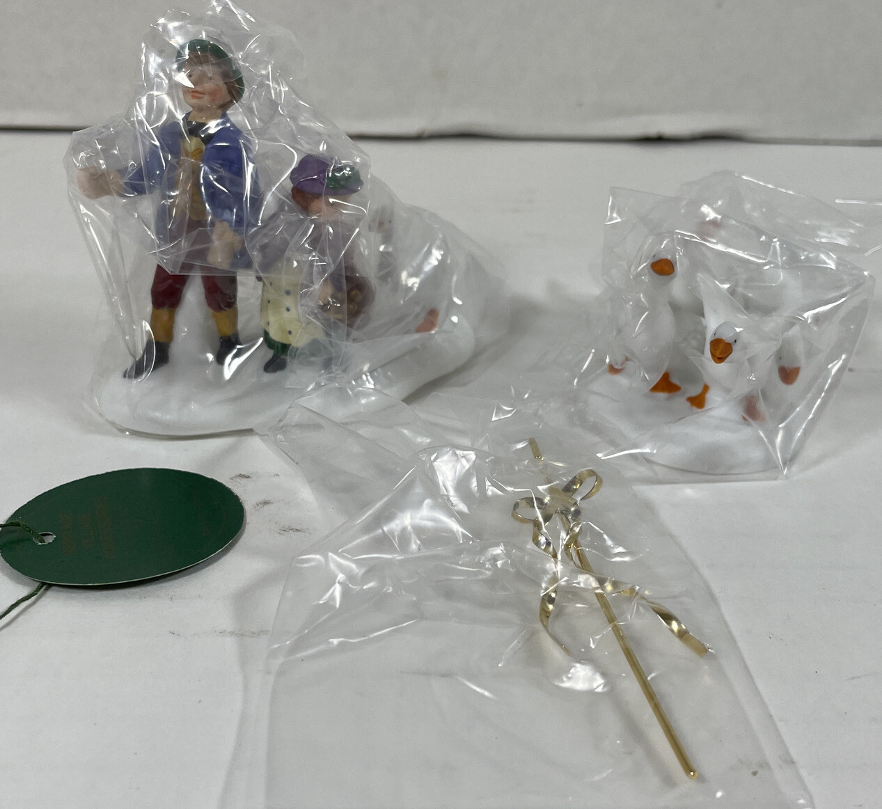 Department 56 Twelve Days Dickens Village – Six Geese A-Laying #58382