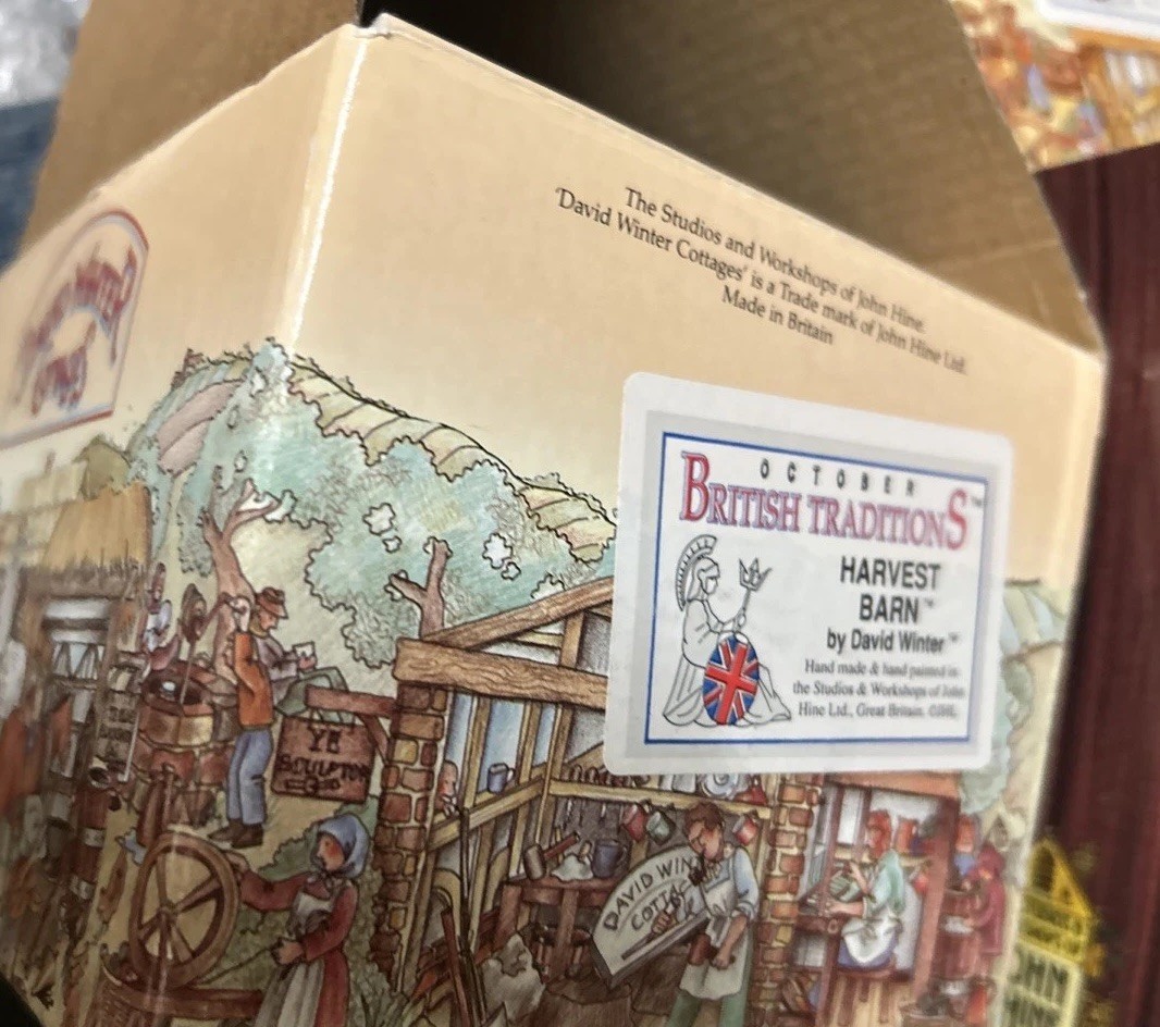 David Winter Cottages British Traditions October Harvest Barn Box COA Fairy