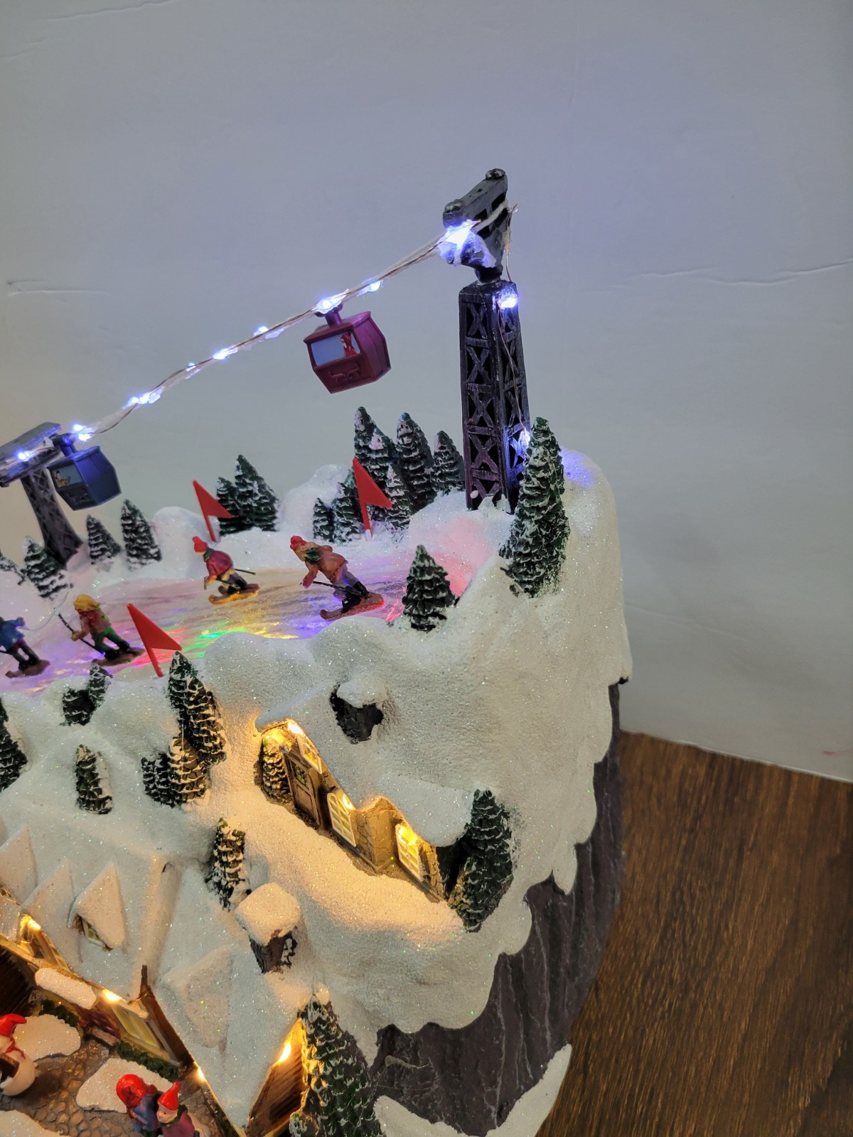 Musical Ski Village LED Glitzhome Discontinued New Village Decor Lighted