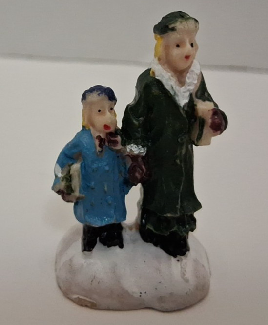 Lot Of 10 Unbranded Polyresin Christmas Village Figurines 1.75 To 2 Inches