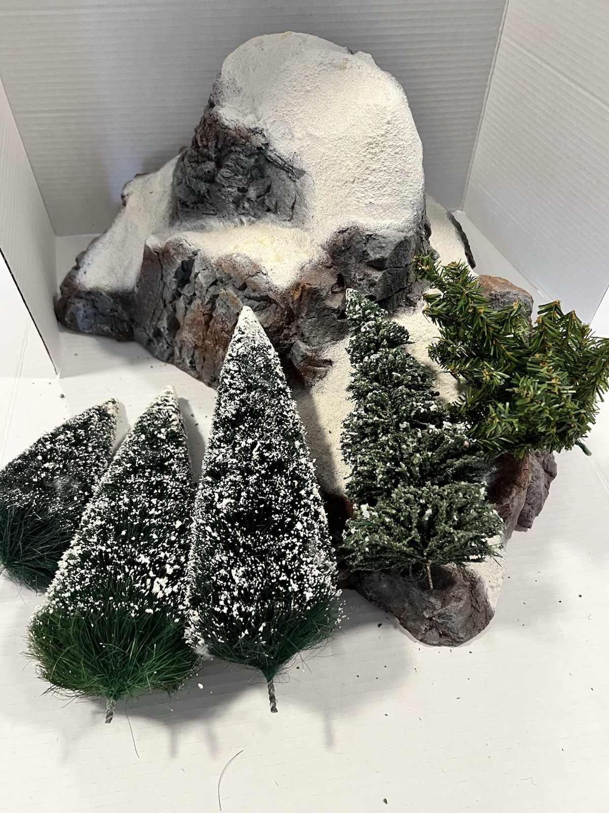 Dept. 56 Medium Village Mountain w/Frosted Sisal Pine Trees #5227-2