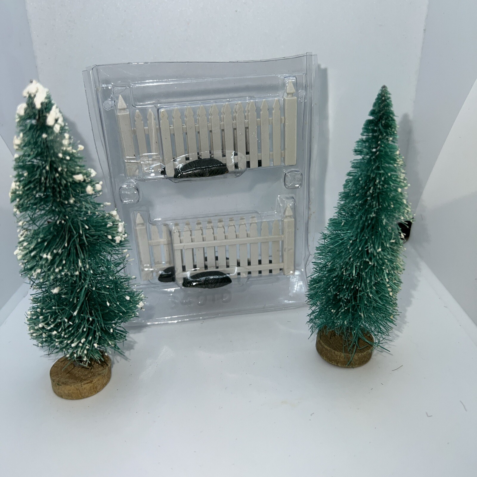 Village Collection White Picket Fence 4 pieces 2 bottle brush trees