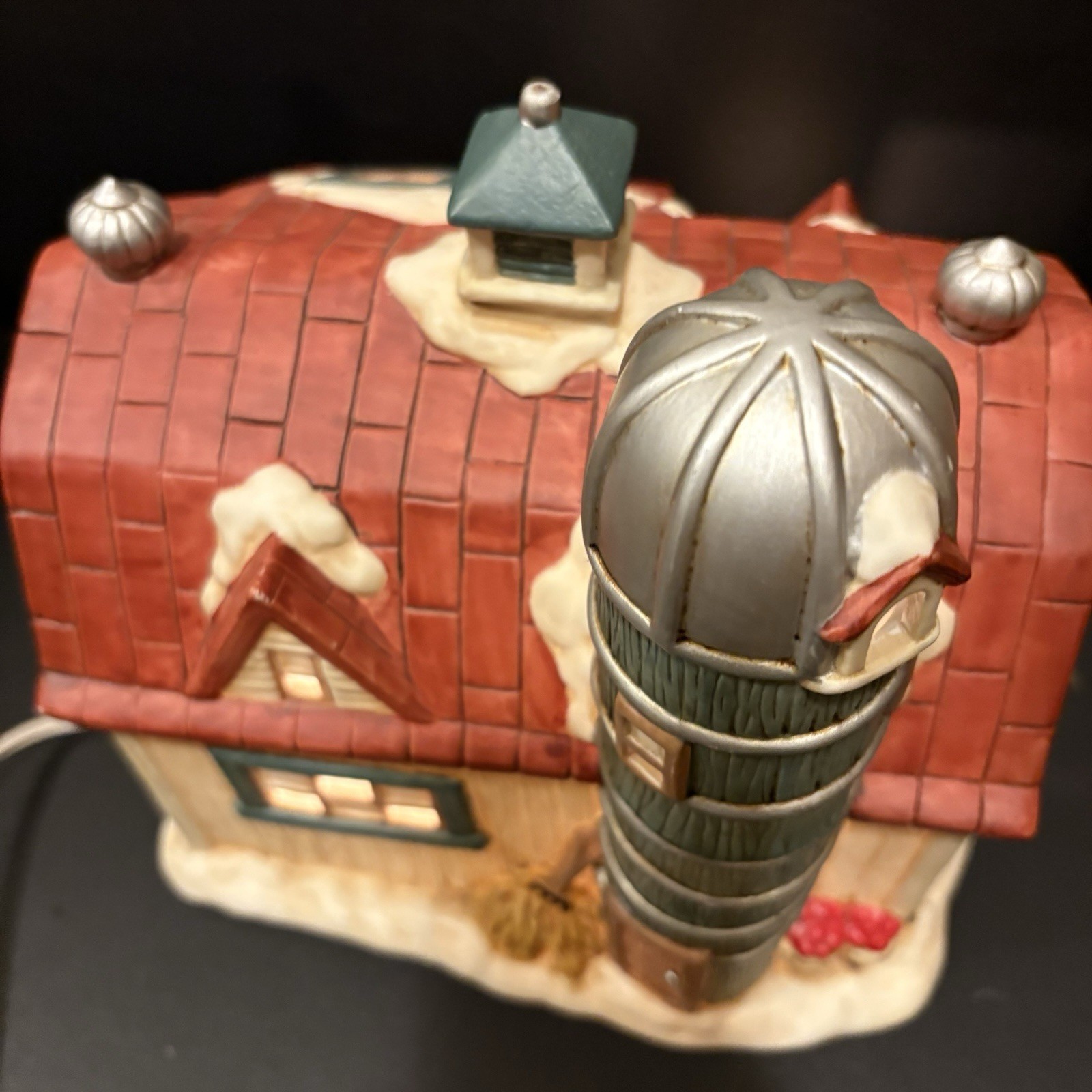 Mervyns Village Square Barn Farm House Silo Lighted Buliding Christmas 1998