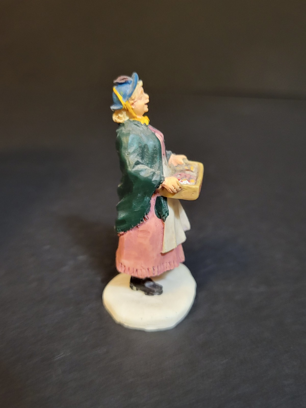 Lemax Christmas Village Town Confections 92270 Victorian Candy Vendor Seller