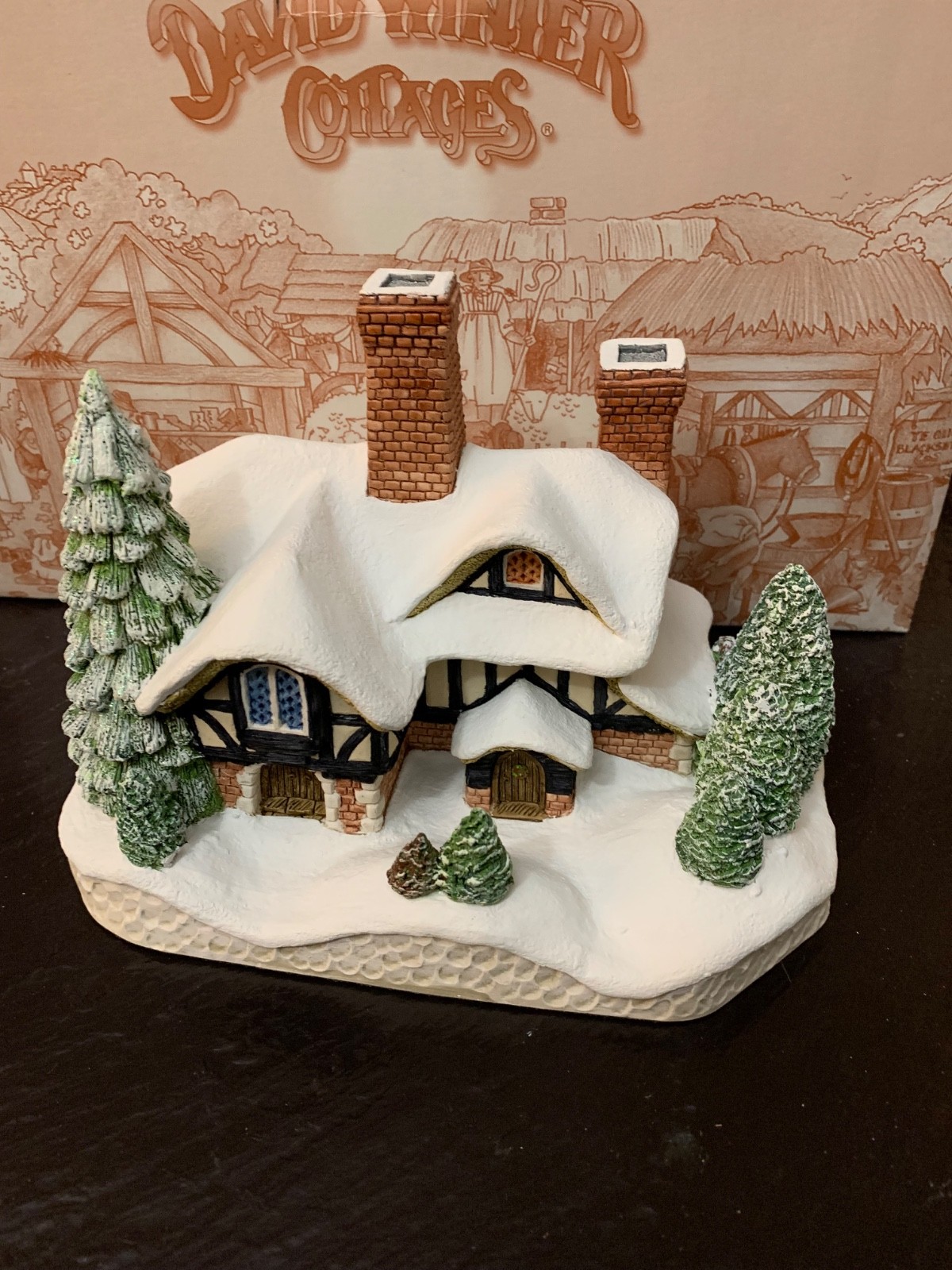 David Winter Silent Night Cottage British Hand made and Hand Painted