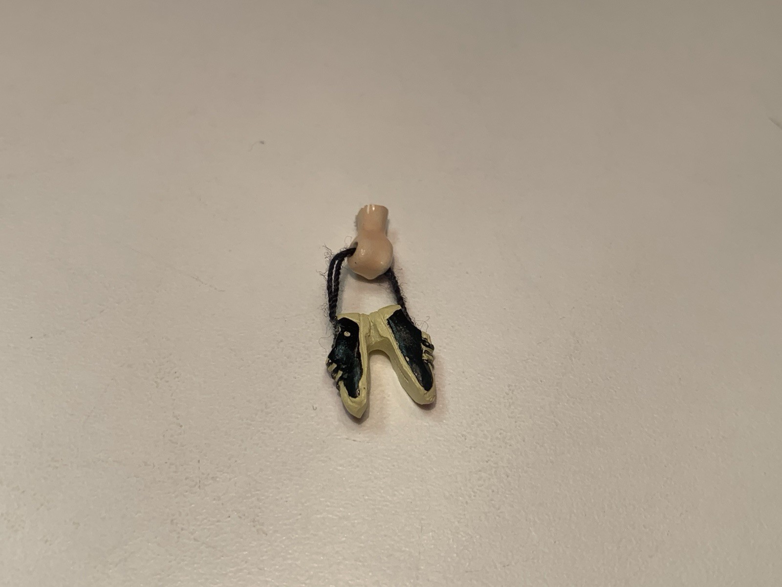 Broken Dept 56 A Perfect Game Original Snow Village Bowling Figurine 4036577