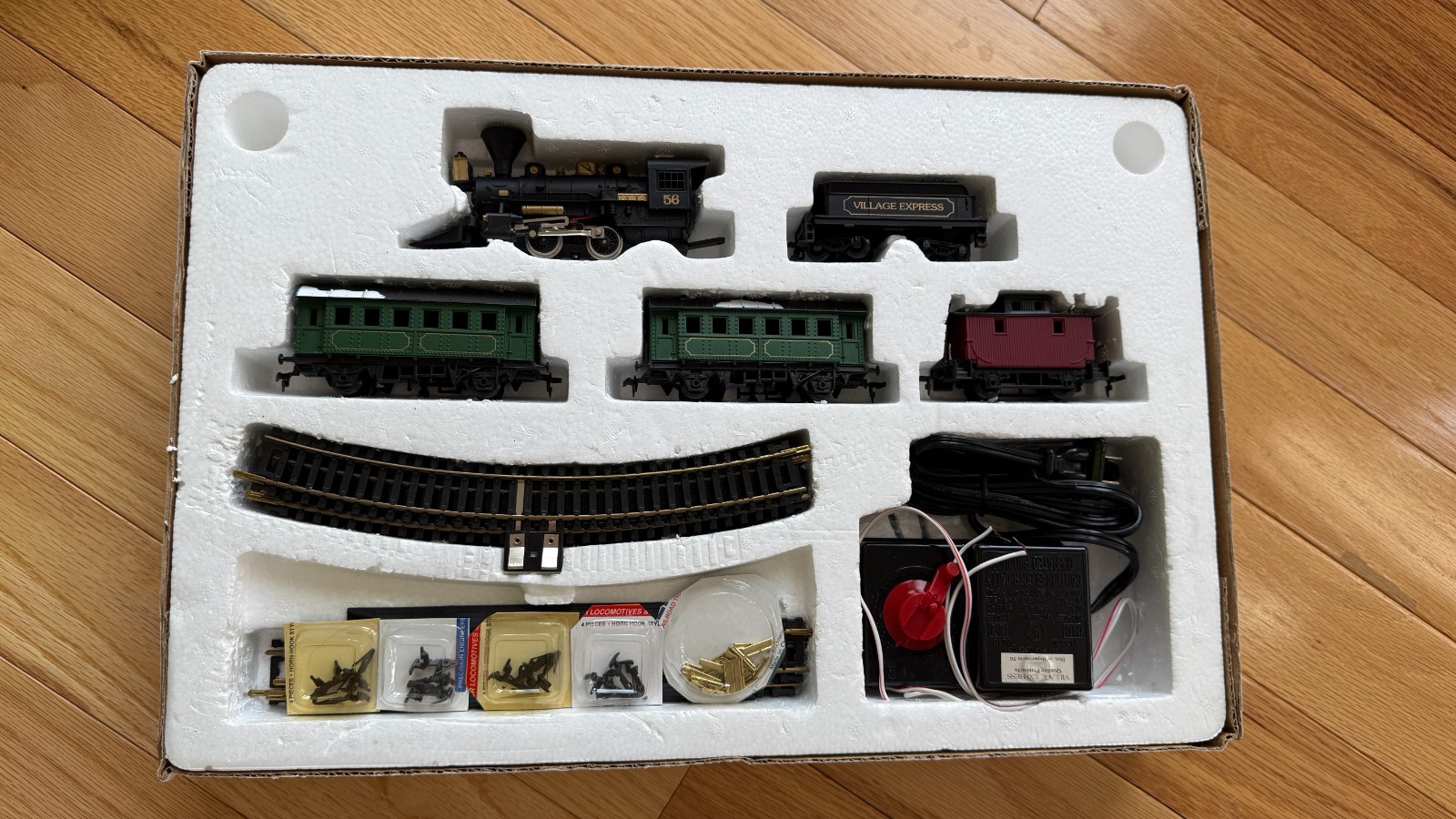 Department 56 Village Express Electric Train Set 120 vol Vintage