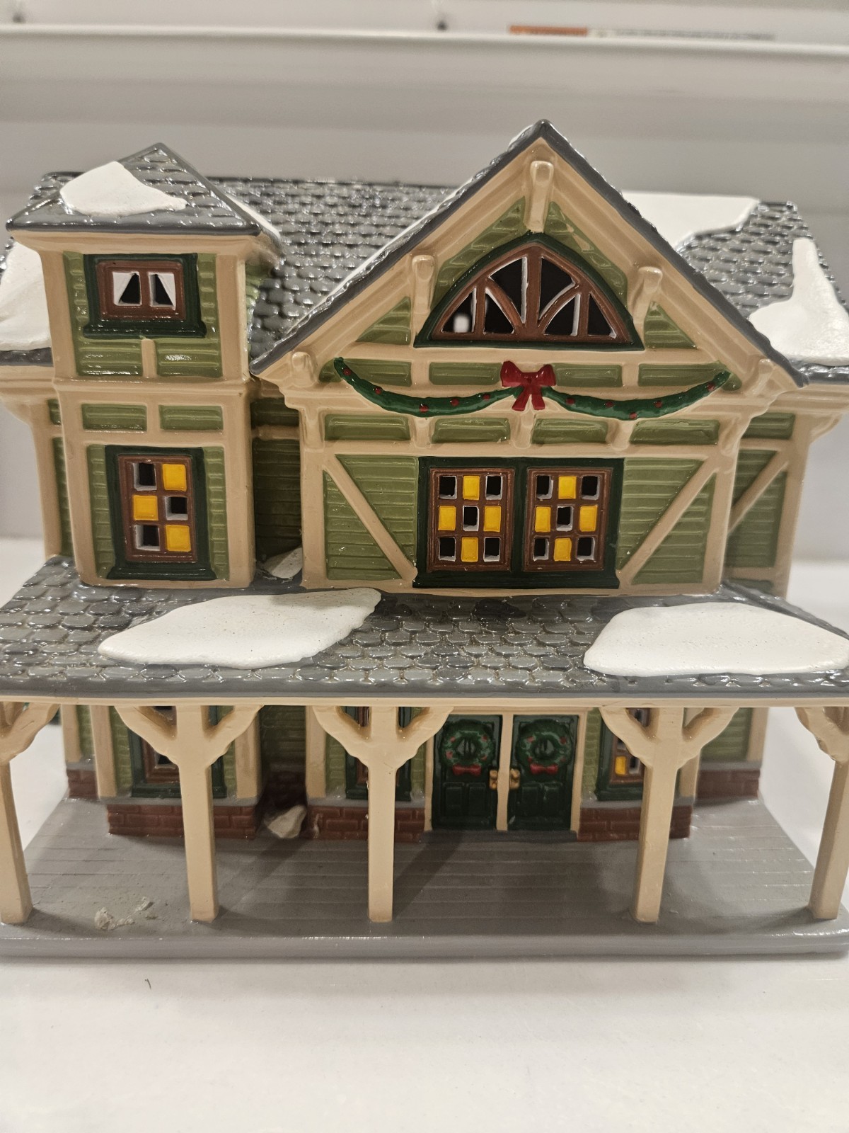 Dept. 56 Snow Village American Architecture “Stick Style House” 1998