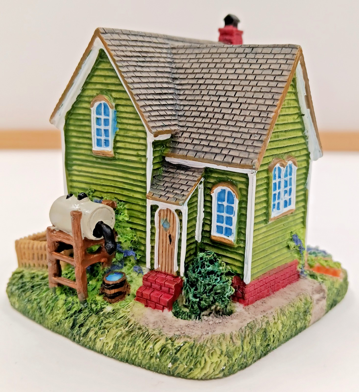 Hillside Farm HSE8a 1999 Liberty Falls Village Miniature Building NO BOX