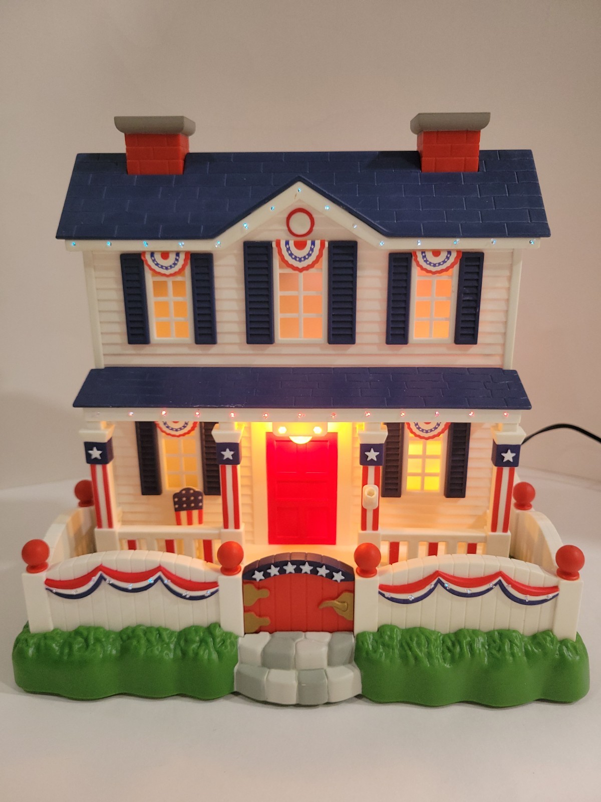 Avon 4th of July Patriotic Lighted American House