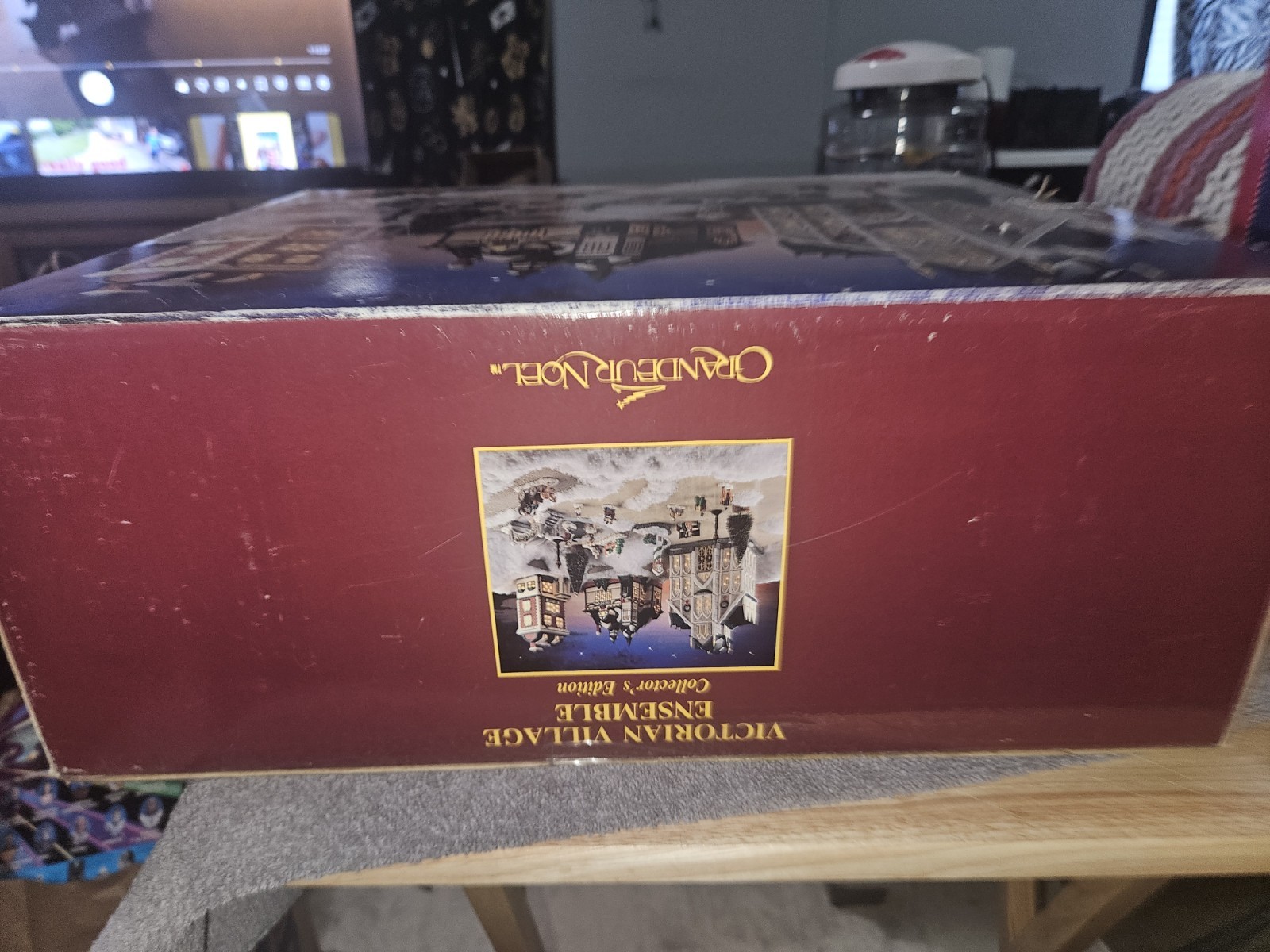 Grandeur Noel Victorian Village Christmas Collectors Edition 24 Pieces