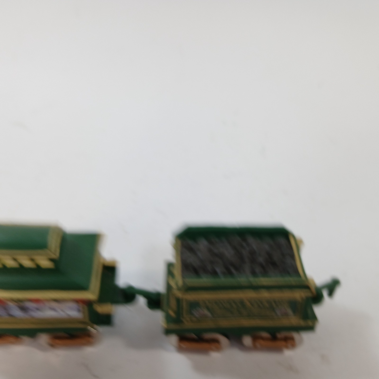 THOMAS KINKADE Home For The Holidays REPLACEMENT TRAIN CARS
