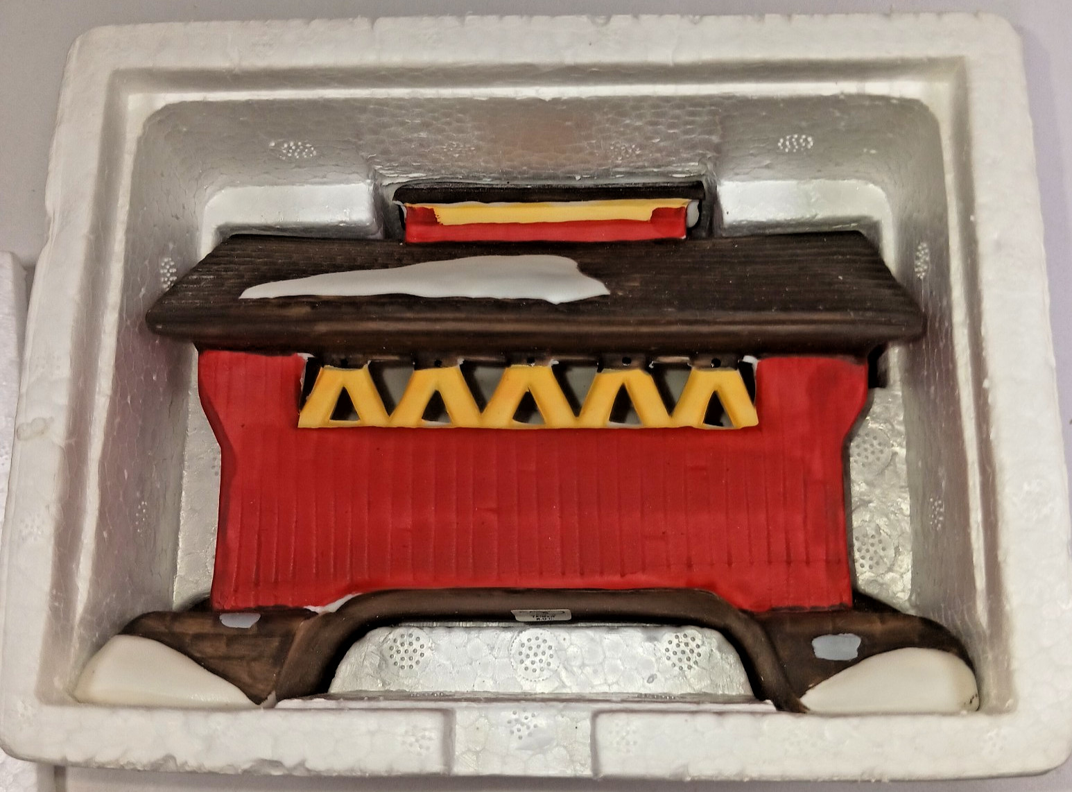 Dept 56 Red Covered Bridge w/ Box 59870 Free Shipping