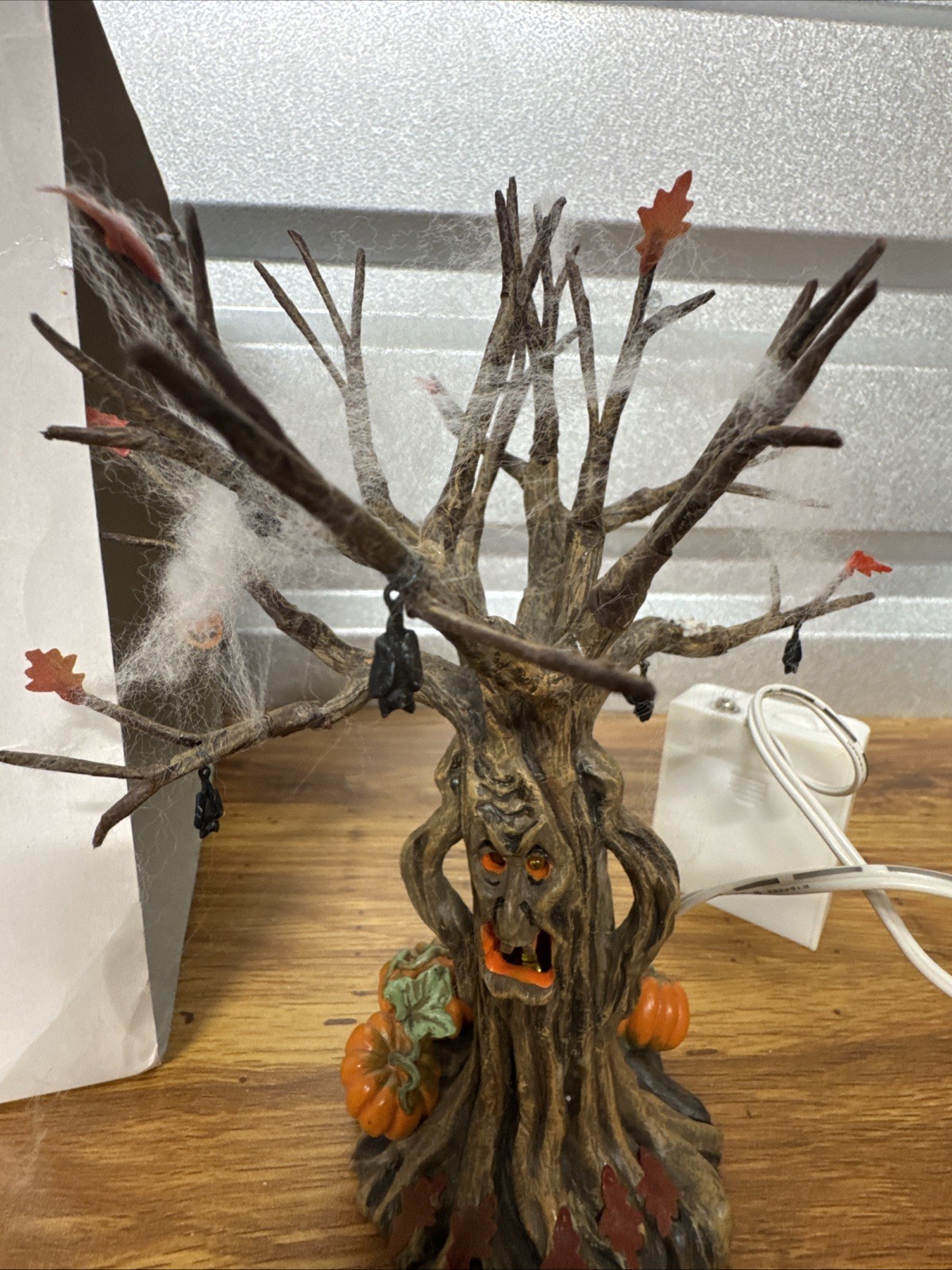 Dept 56 Snow Village Halloween Accessory “Lit Spooky Tree” w Box #56.52896