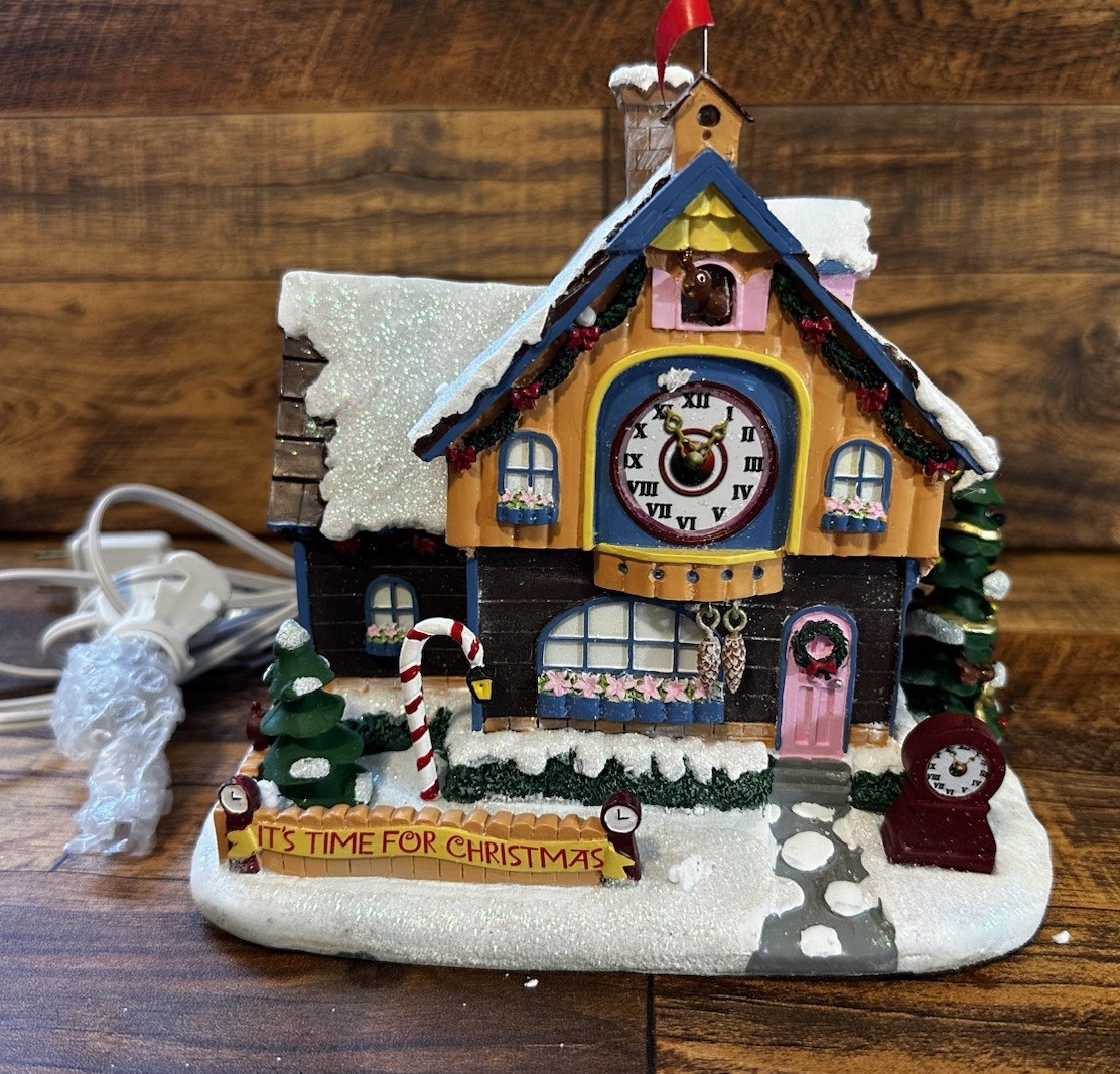 HAWTHORNE VILLAGE RUDOLPH’S CHRISTMAS TOWN CLOCK SHOP- LIGHTS UP