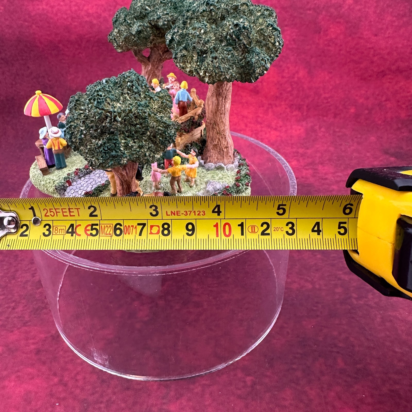 VINTAGE LIBERTY FALLS MINIATURE FIGURE COLLECTION ‘THE SQUARE DANCE” AH202, 2000