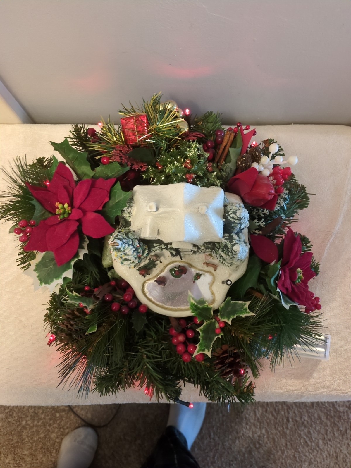 THOMAS KINKADE Skater’s Pond Christmas Village TELEFLORA HOMEMADE CENTERPIECE