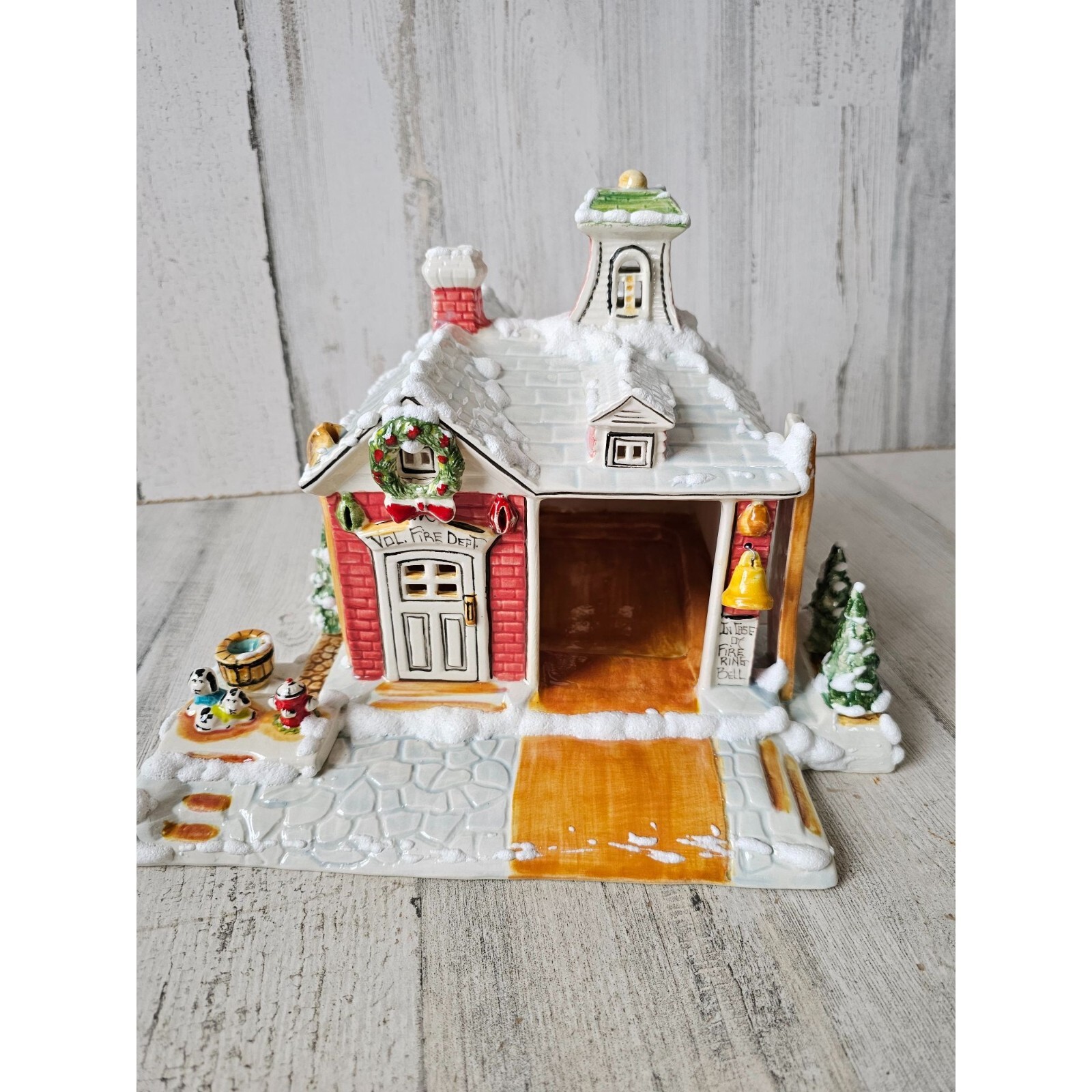 Walter brockmann volunteer fire department 1993 vintage house Xmas decor firefig