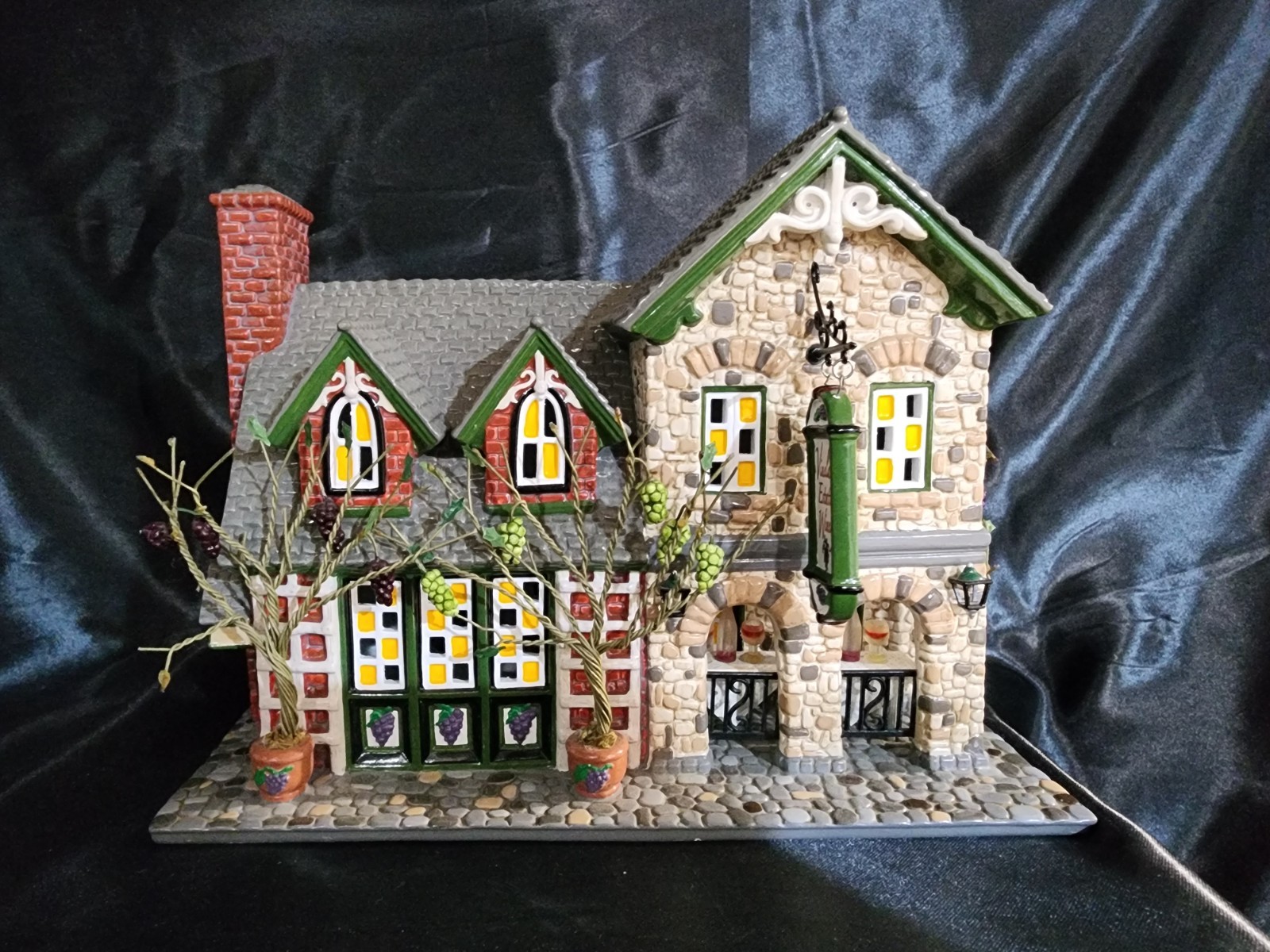 Dept. 56 Snow Village “Vineland Estates Winery” #56.55339 READ