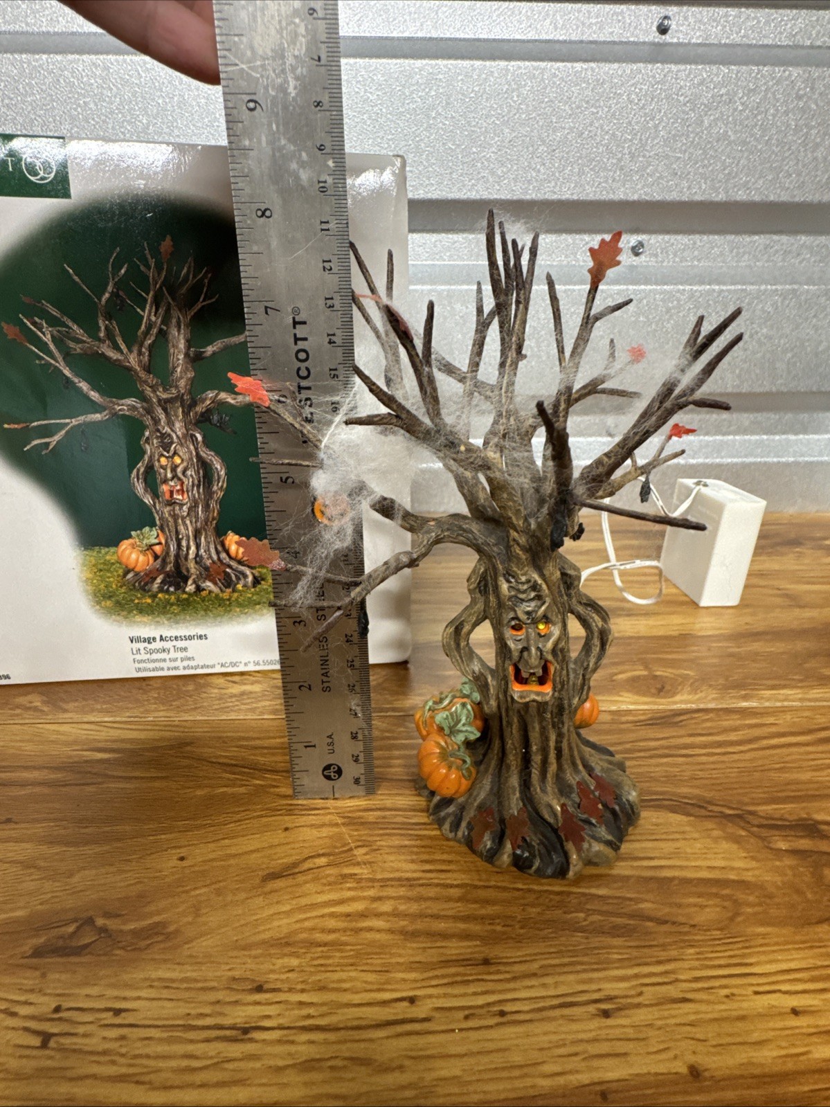 Dept 56 Snow Village Halloween Accessory “Lit Spooky Tree” w Box #56.52896