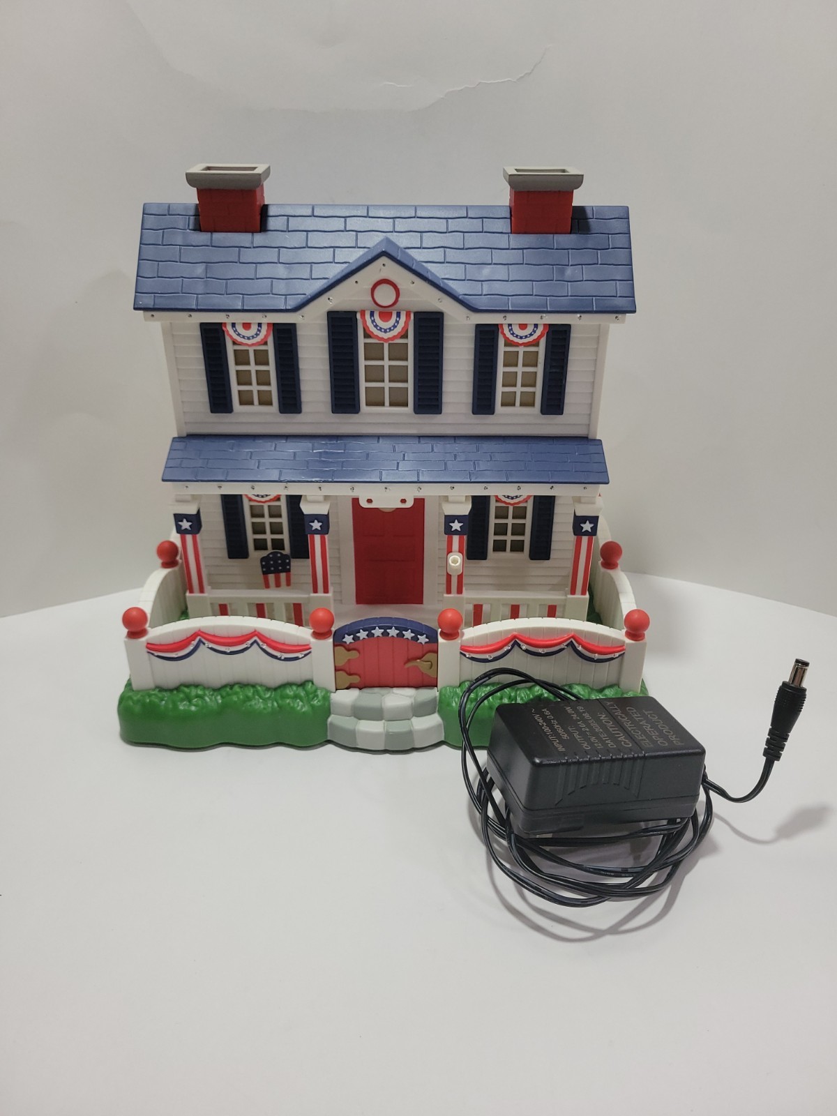Avon 4th of July Patriotic Lighted American House
