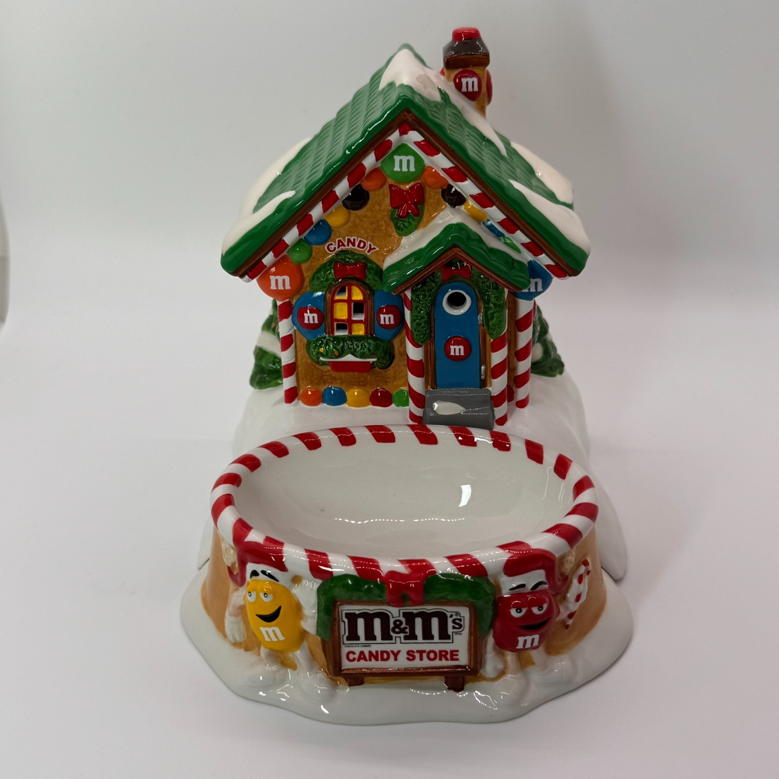 Department 56 M&M’s Candy Store Lighted Ceramic Christmas House and Dish in Box