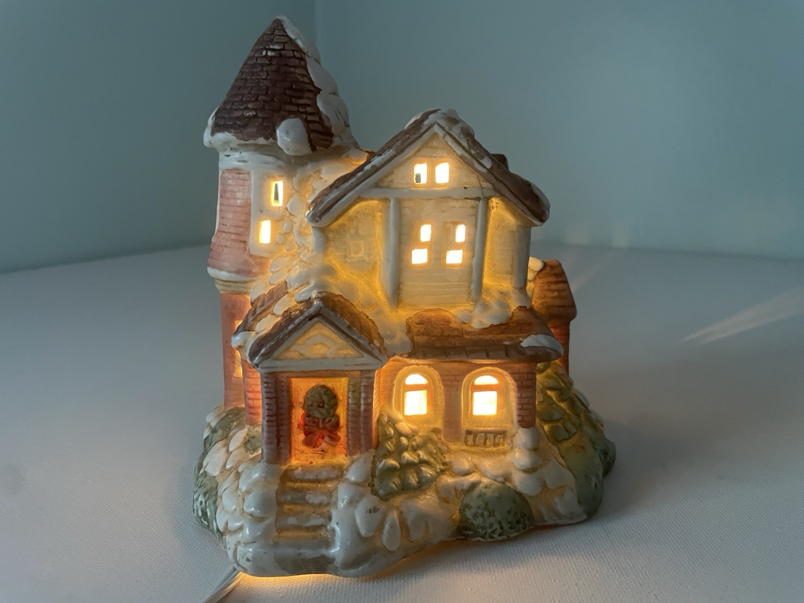 Vintage 1994 Christmas Village Lighted House Porcelain Country Cottage Tested