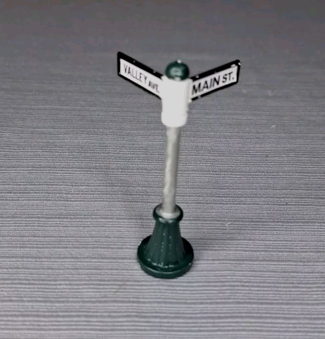 5 Piece Lot Christmas Village Accessories Bench Street Sign Clock Metal Taiwan