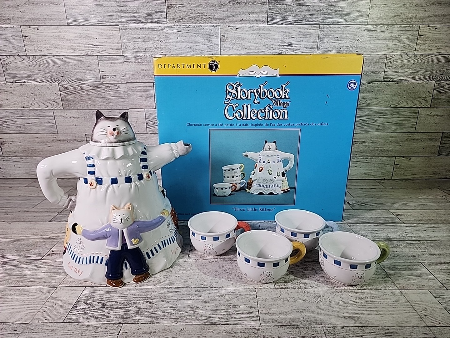 Dept 56 Storybook Village Collection “Three Little Kittens” Teapot & Cups 2000