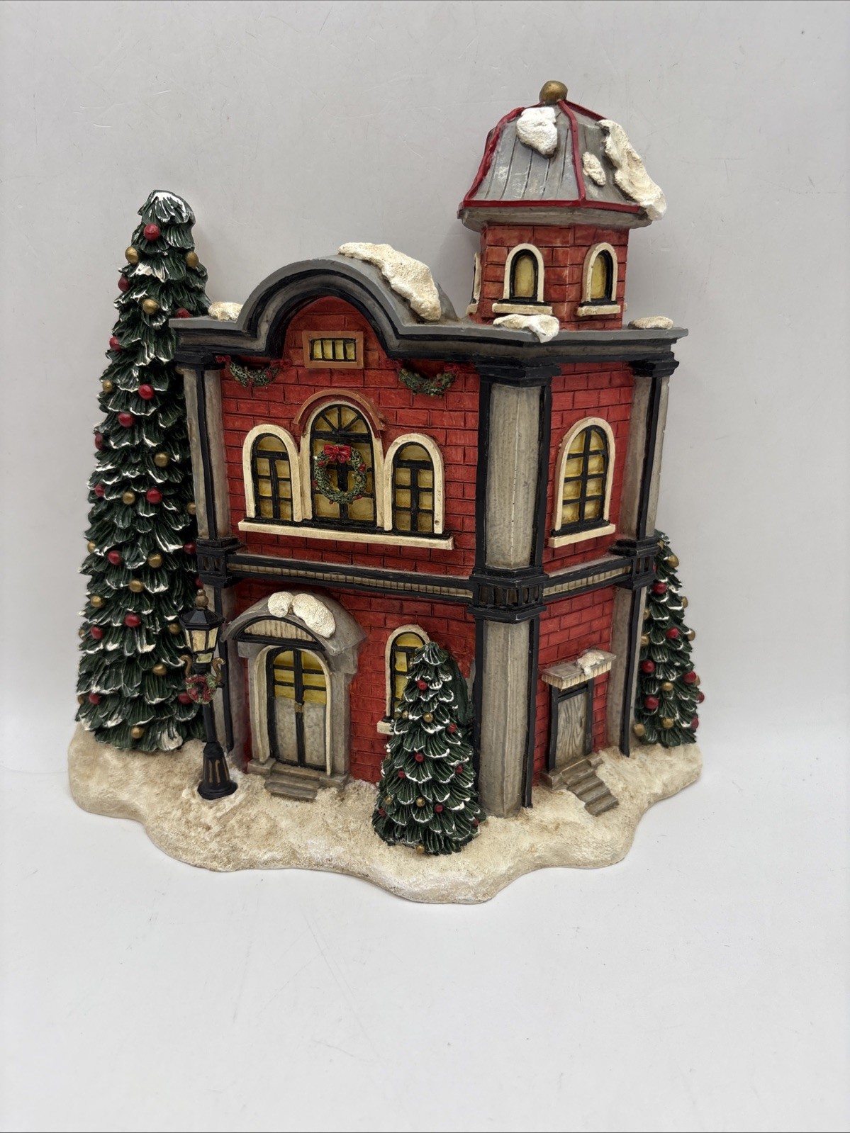 Christmas On Mainstreet Wind Up Musical Box Resin Village House Figurine Decor